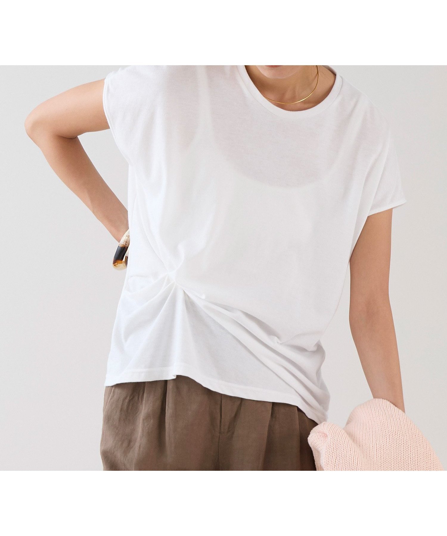 【マイカ ディール/MICA & DEAL】の【marmors】ウエストタックTシャツ インテリア・キッズ・メンズ・レディースファッション・服の通販 founy(ファウニー) 　ファッション　Fashion　レディースファッション　Fashion for Women　トップス・カットソー　Cut & Sew Tops　シャツ・ブラウス・オフィスカジュアル　Elegant Blouses & Button-Ups　ロングTシャツ・Tシャツ　Longline T-Shirts & Tees　シンプル　Simple, Minimal　ジャケット　Jacket, Outerwear　定番　Standard, Basic Item　ベーシック　Basic, Essential　S/S・春夏　SS, Spring/Summer, Warm Season　夏　Summer　2026年　2026　2026春夏・S/S　Spring/Summer 2026 SS26　WHITE|ID: prp329100004975488 ipo3291000000037298084