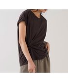 【マイカ ディール/MICA & DEAL】の【marmors】ウエストタックTシャツ 大人の最旬トレンドファッション＆コーディネート founy(ファウニー) ファッション Fashion レディースファッション Fashion for Women トップス・カットソー Cut & Sew Tops シャツ・ブラウス・オフィスカジュアル Elegant Blouses & Button-Ups ロングTシャツ・Tシャツ Longline T-Shirts & Tees シンプル Simple, Minimal ジャケット Jacket, Outerwear 定番 Standard, Basic Item ベーシック Basic, Essential S/S・春夏 SS, Spring/Summer, Warm Season 夏 Summer 2026年 2026 2026春夏・S/S Spring/Summer 2026 SS26 thumbnail BROWN|ID: prp329100004975488 ipo3291000000037298086