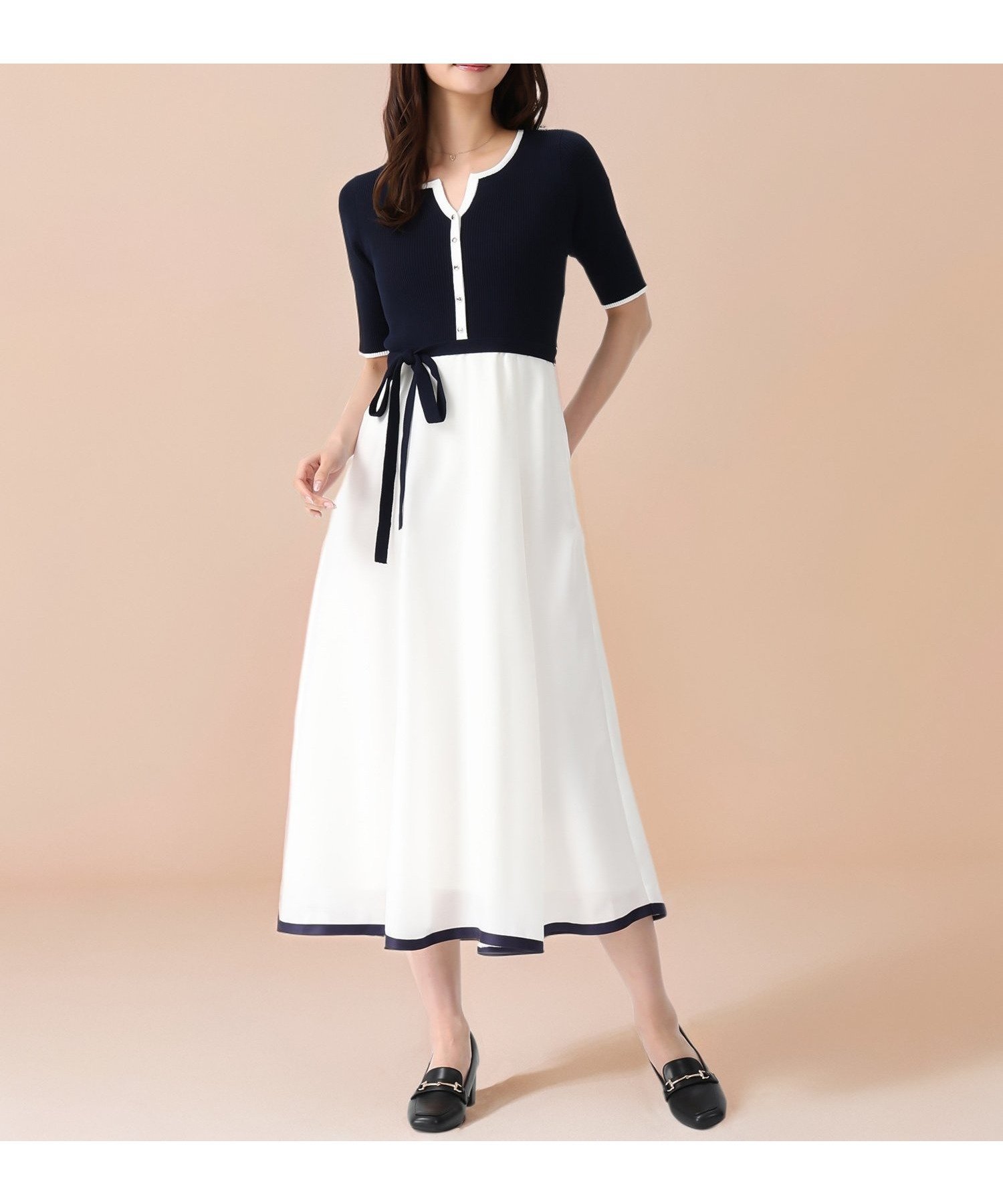 【ミッシュマッシュ/MISCH MASCH】のアソートドッキング配色ニットワンピース MM627409 インテリア・キッズ・メンズ・レディースファッション・服の通販 founy(ファウニー) 　ファッション　Fashion　レディースファッション　Fashion for Women　ワンピース　Dresses　ニットワンピース　Knit Dresses　2026年　2026　2026春夏・S/S　Spring/Summer 2026 SS26　ドッキング　Docking, Mixed Material　バランス　Balance, Style Balance　リボン　Ribbon, Bow　ネイビー|ID: prp329100004975546 ipo3291000000037298437