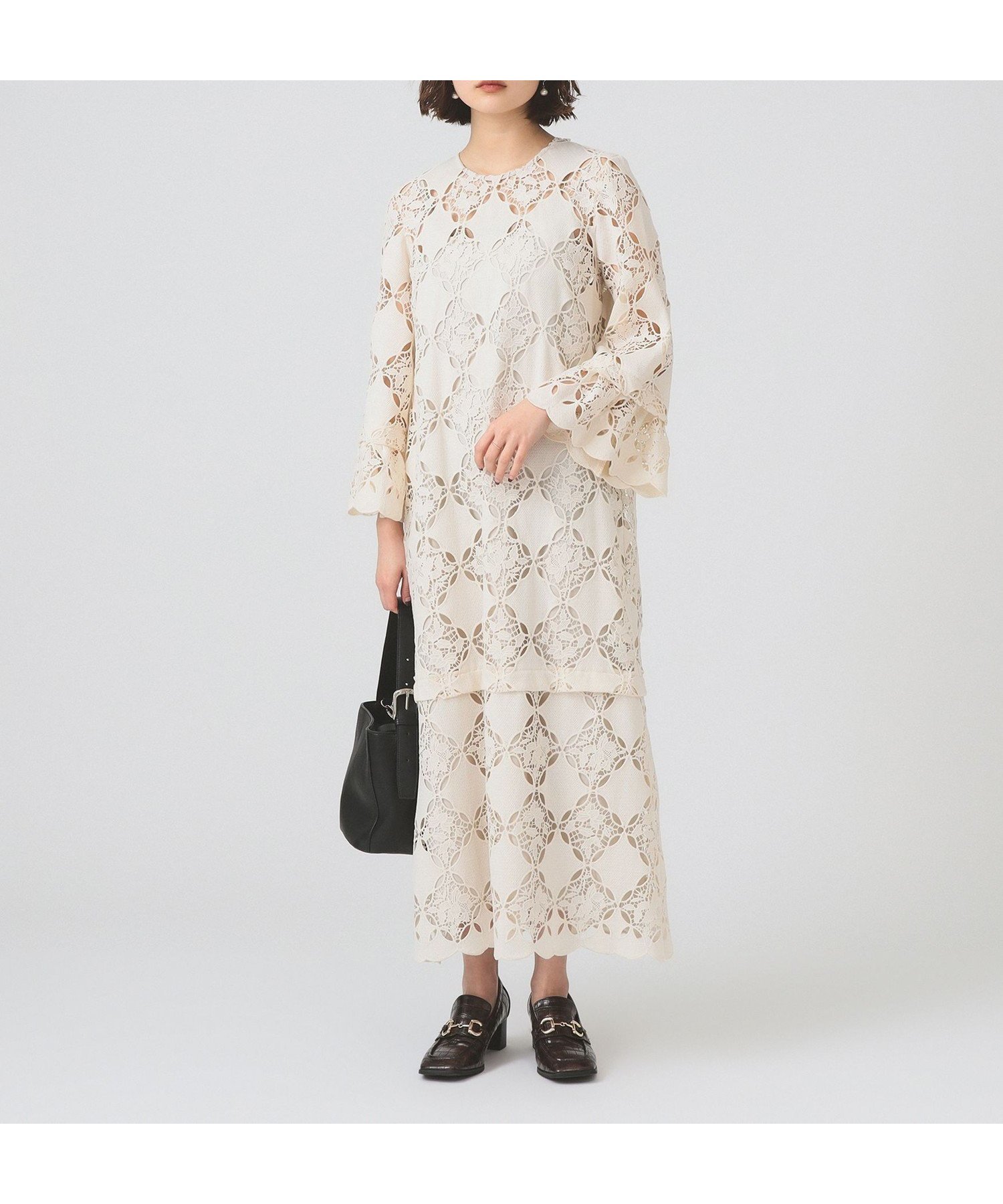 【ビームス ウイメン/BEAMS】のレース ベルカフス ロングスリーブ ワンピース インテリア・キッズ・メンズ・レディースファッション・服の通販 founy(ファウニー) 　ファッション　Fashion　レディースファッション　Fashion for Women　ワンピース　Dresses　インナー　Innerwear　カフス　Cuff Design　シンプル　Simple, Minimal　スリーブ　Sleeve, Long Sleeve / Short Sleeve　フェミニン　Feminine, Girly　レース　Lace, Lace Fabric　ロング　Long, Long-Length　二次会　After Party　結婚式　Wedding　IVORY|ID: prp329100004975549 ipo3291000000037298450