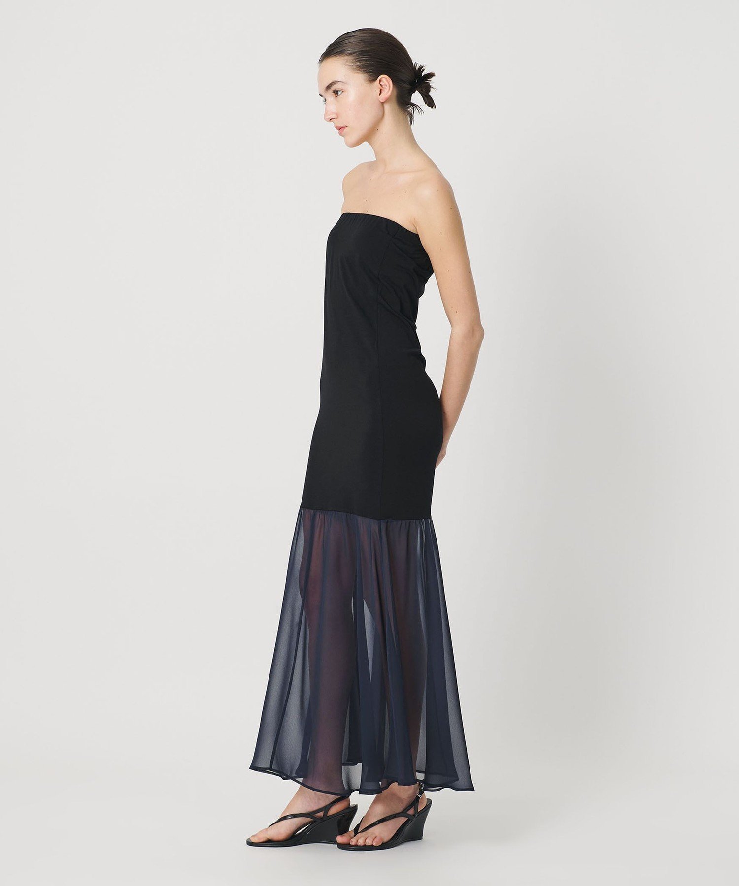 【ビューティ&ユース ユナイテッドアローズ/BEAUTY&YOUTH / UNITED ARROWS】のATTISESSION ベアトップ ドレス 大人の最旬トレンドファッション＆コーディネート founy(ファウニー) 　ファッション　Fashion　レディースファッション　Fashion for Women　ワンピース　Dresses　フォーマル・パーティードレス・結婚式用ドレス　Elegant & Casual Dresses　シフォン　Chiffon, Lightweight Fabric　シンプル　Simple, Minimal　スウェット / スエット　Sweatshirt, Sweatwear　スラックス　Slacks, Dress Pants　デニム　Denim, Jeans Material　ドッキング　Docking, Mixed Material　ドレス　Dress, One-Piece　フィット　Fit, Slim Fit　おすすめ　Recommended / Our Picks　 other-1|ID: prp329100004975593 ipo3291000000037298611