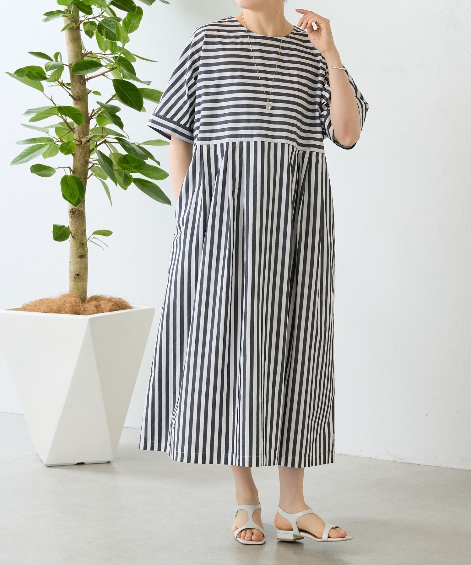 【ビアズリー/BEARDSLEY】のワイドストライプ2WAYワンピ インテリア・キッズ・メンズ・レディースファッション・服の通販 founy(ファウニー) 　ファッション　Fashion　レディースファッション　Fashion for Women　ワンピース　Dresses　ストライプ　Stripe, Striped Pattern　ボーダー　Border, Stripe　ポケット　Pocket, Pocket Detail　ワイド　Wide, Wide Fit　再入荷　Restock / Back in Stock　ブラック|ID: prp329100004975597 ipo3291000000037298623