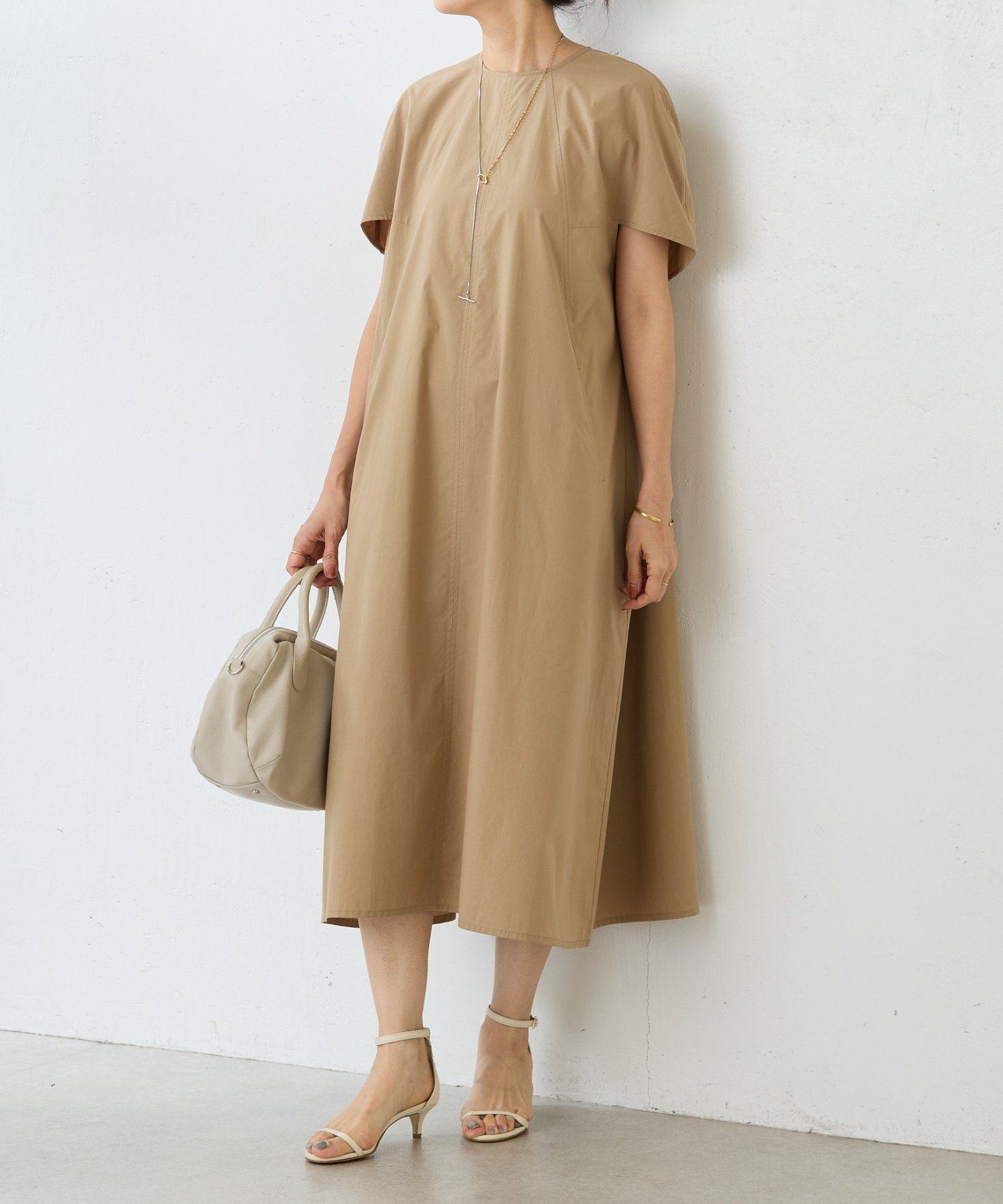 【ビアズリー/BEARDSLEY】のキャップスリーブコットンワンピ インテリア・キッズ・メンズ・レディースファッション・服の通販 founy(ファウニー) 　ファッション　Fashion　レディースファッション　Fashion for Women　ワンピース　Dresses　キャップ　Cap, Baseball Cap　シンプル　Simple, Minimal　スニーカー　Sneakers, Trainers　スリーブ　Sleeve, Long Sleeve / Short Sleeve　再入荷　Restock / Back in Stock　エレガント 上品　Elegant　キャメル|ID: prp329100004975601 ipo3291000000037298634