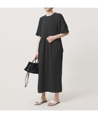【ユナイテッドアローズ/UNITED ARROWS】のCOMFY ショートスリーブ ワンピース -防汚 UVカット ウォッシャブル- 大人の最旬トレンドファッション＆コーディネート founy(ファウニー) ファッション Fashion レディースファッション Fashion for Women ワンピース Dresses ウォッシャブル Machine Washable サンダル Sandals, Summer Shoes シューズ Shoes, Footwear ショート Short, Short Length ジャケット Jacket, Outerwear ストレート Straight, Straight Cut スポーツ Sports, Activewear スポーティ Sporty, Casual Athletic スリーブ Sleeve, Long Sleeve / Short Sleeve 人気 Popular, Best Seller ファブリック Fabric, Textile ベスト Vest, Waistcoat ベーシック Basic, Essential 別注 Limited Edition, Custom Order 半袖 Short Sleeve, Half Sleeve ビジネス 仕事 通勤 Business / Work / Commuting thumbnail DK.GRAY|ID: prp329100004975661 ipo3291000000037298867
