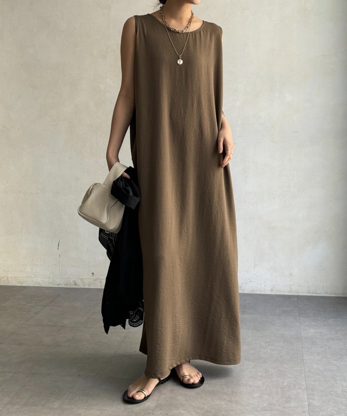 【ドゥドゥ/DouDou】のハイツイストタンクロングワンピース インテリア・キッズ・メンズ・レディースファッション・服の通販 founy(ファウニー) https://founy.com/ ファッション Fashion レディースファッション Fashion for Women ワンピース Dresses シンプル Simple, Minimal ストレート Straight, Straight Cut スマート Smart, Elegant 雑誌 Magazine, Fashion Magazine タンク Tank Top, Sleeveless Top バランス Balance, Style Balance ポケット Pocket, Pocket Detail リラックス Relax, Relaxed Fit S/S・春夏 SS, Spring/Summer, Warm Season 再入荷 Restock / Back in Stock 夏 Summer 2026年 2026 2026春夏・S/S Spring/Summer 2026 SS26 |ID: prp329100004975667 ipo3291000000037298885