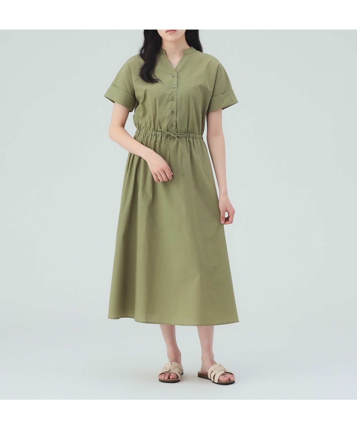 【ビームス ハート/BEAMS HEART】のスキッパー ドロスト ワンピース 大人の最旬トレンドファッション＆コーディネート founy(ファウニー) 　ファッション　Fashion　レディースファッション　Fashion for Women　ワンピース　Dresses　クール　Cool, Chic　スキッパー　Skipper, Open Collar　スニーカー　Sneakers, Trainers　バランス　Balance, Style Balance　リゾート　Resort, Vacation Style　エレガント 上品　Elegant　ビジネス 仕事 通勤　Business / Work / Commuting　 other-1|ID: prp329100004975671 ipo3291000000037298895