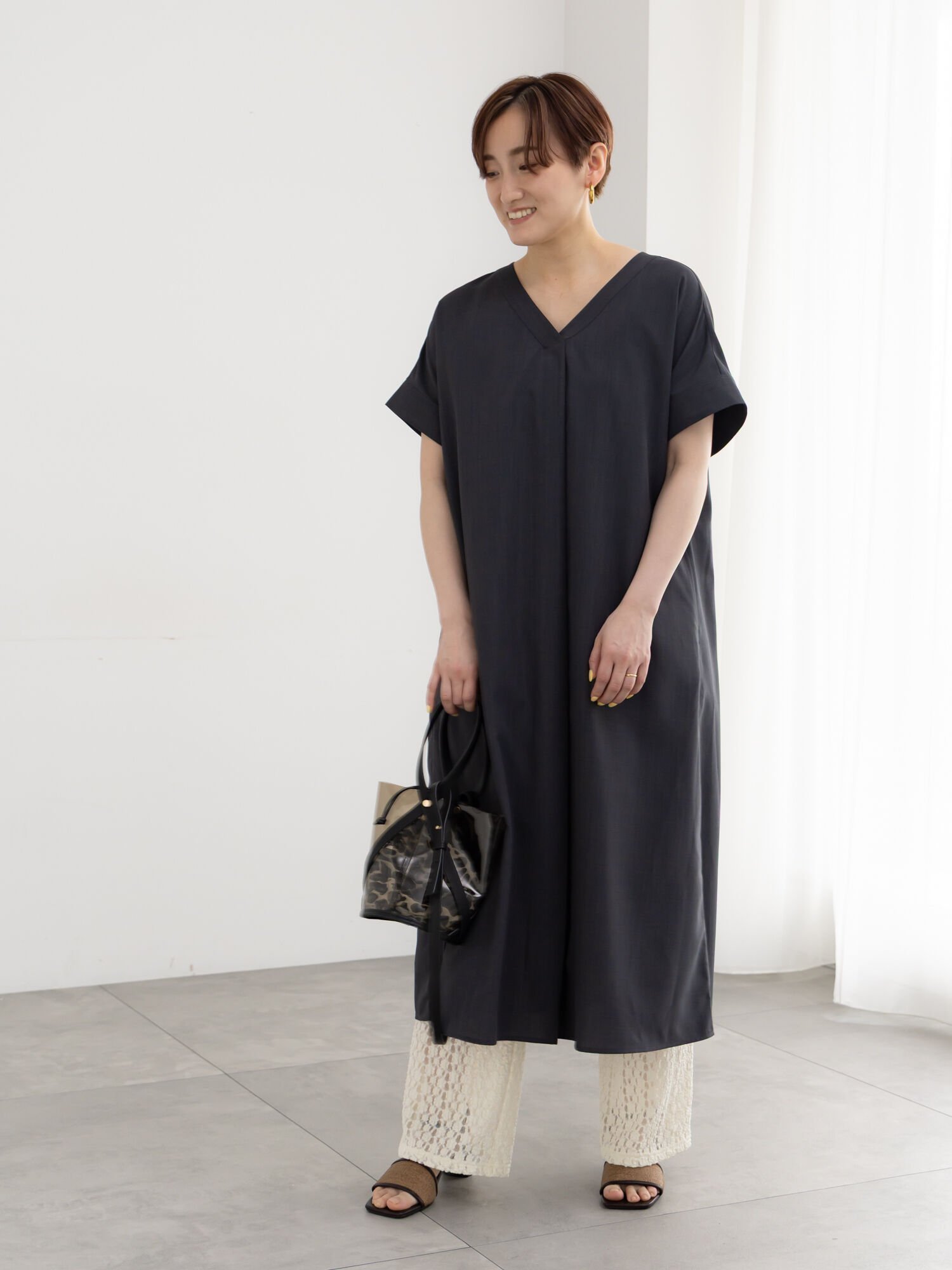 【テチチ/Te chichi】の麻調サックワンピース インテリア・キッズ・メンズ・レディースファッション・服の通販 founy(ファウニー) 　ファッション　Fashion　レディースファッション　Fashion for Women　ワンピース　Dresses　おすすめ　Recommended / Our Picks　サンダル　Sandals, Summer Shoes　スニーカー　Sneakers, Trainers　ブラック|ID: prp329100004975685 ipo3291000000037298954