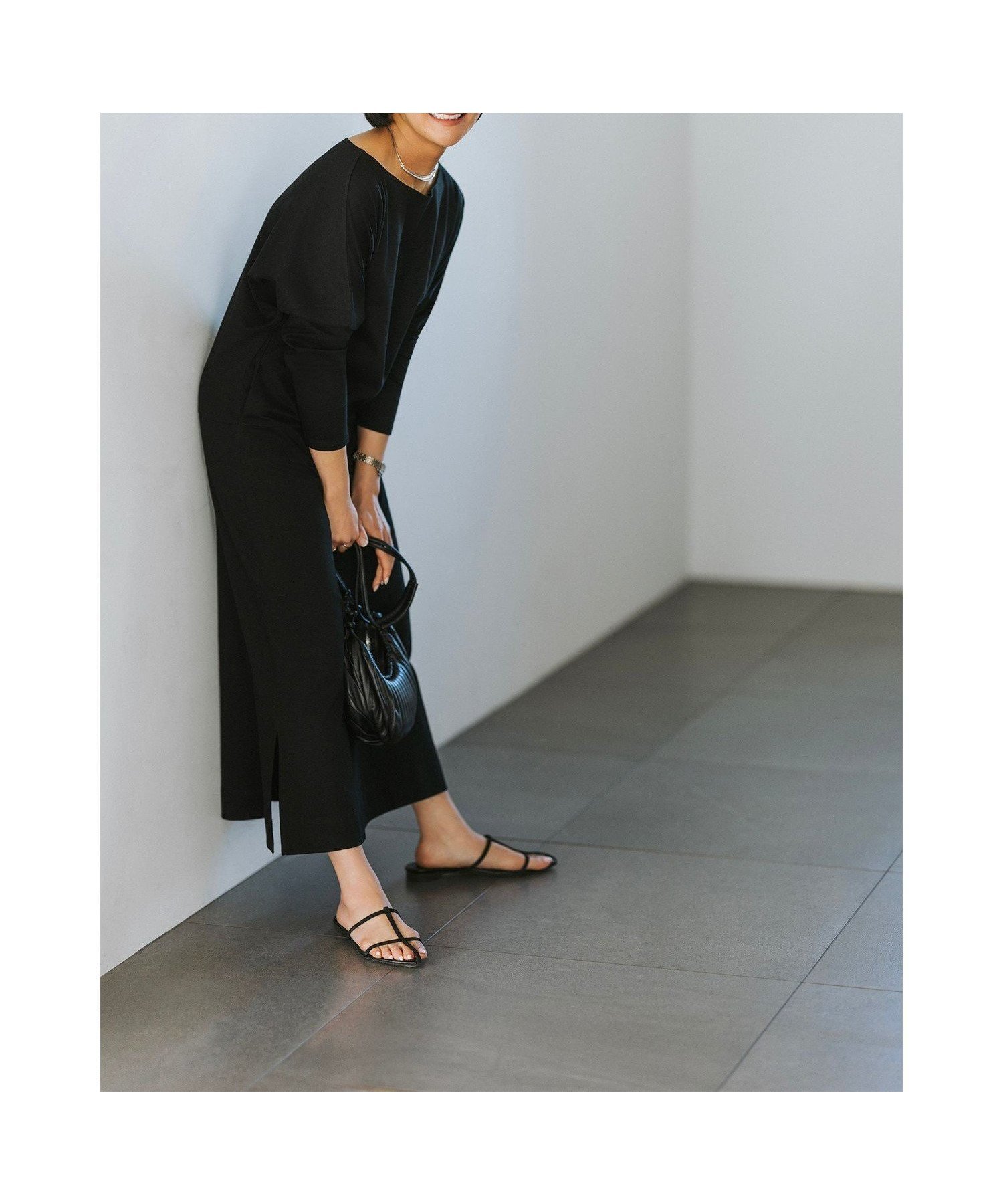 【デミルクス ビームス/Demi-Luxe BEAMS】の【別注】スタイリスト佐藤佳菜子 * SLOANE / 淑女のロンT ワンピース 大人の最旬トレンドファッション＆コーディネート founy(ファウニー) 　ファッション　Fashion　レディースファッション　Fashion for Women　ワンピース　Dresses　コラボ　Collaboration, Collab　ショルダー　Shoulder, Shoulder Strap　ストレッチ　Stretch, Stretchy Fabric　スニーカー　Sneakers, Trainers　スマート　Smart, Elegant　トリプル　Triple, Three Layers　ドロップ　Drop Shoulder, Dropped Style　人気　Popular, Best Seller　フラット　Flat, Flat Shoes　ベーシック　Basic, Essential　別注　Limited Edition, Custom Order　おすすめ　Recommended / Our Picks　エレガント 上品　Elegant　 other-1|ID: prp329100004975877 ipo3291000000037299694