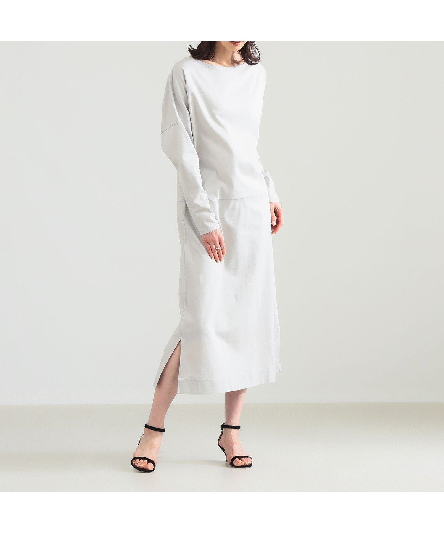 【デミルクス ビームス/Demi-Luxe BEAMS】の【別注】スタイリスト佐藤佳菜子 * SLOANE / 淑女のロンT ワンピース インテリア・キッズ・メンズ・レディースファッション・服の通販 founy(ファウニー) 　ファッション　Fashion　レディースファッション　Fashion for Women　ワンピース　Dresses　コラボ　Collaboration, Collab　ショルダー　Shoulder, Shoulder Strap　ストレッチ　Stretch, Stretchy Fabric　スニーカー　Sneakers, Trainers　スマート　Smart, Elegant　トリプル　Triple, Three Layers　ドロップ　Drop Shoulder, Dropped Style　人気　Popular, Best Seller　フラット　Flat, Flat Shoes　ベーシック　Basic, Essential　別注　Limited Edition, Custom Order　おすすめ　Recommended / Our Picks　エレガント 上品　Elegant　LIGHTGREY|ID: prp329100004975877 ipo3291000000037299701