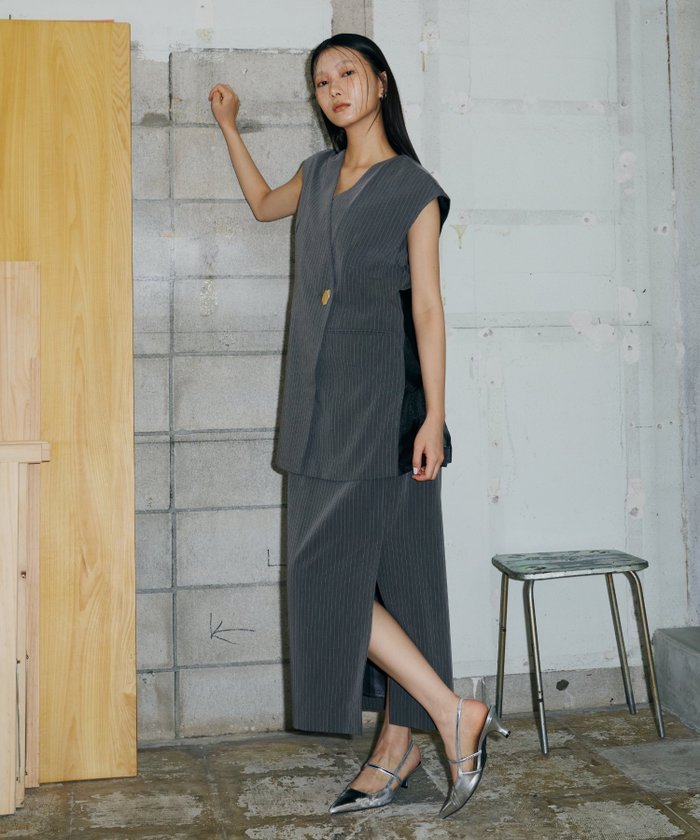 【アンドレスド/ANDRESD】の【2点セット】結婚式 バックシアージレドレス インテリア・キッズ・メンズ・レディースファッション・服の通販 founy(ファウニー) https://founy.com/ ファッション Fashion レディースファッション Fashion for Women アウター Coat / Outerwear Collection トップス・カットソー Cut & Sew Tops ベスト&ジレ / 重ね着スタイル Vests & Gilets ワンピース Dresses フォーマル・パーティードレス・結婚式用ドレス Elegant & Casual Dresses バッグ Bags オーガンジー Organza Fabric シンプル Simple, Minimal ドレス Dress, One-Piece フォーマル Formal, Dressy フロント Front, Front Design ヨーク Yoke, Yoke Design おすすめ Recommended / Our Picks セレモニー Ceremony 結婚式 Wedding 披露宴 Wedding Reception 二次会 After Party |ID: prp329100004975985 ipo3291000000037300125