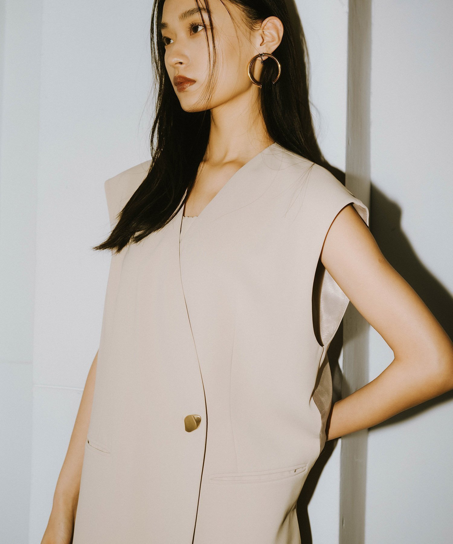 【アンドレスド/ANDRESD】の【2点セット】結婚式 バックシアージレドレス インテリア・キッズ・メンズ・レディースファッション・服の通販 founy(ファウニー) 　ファッション　Fashion　レディースファッション　Fashion for Women　アウター　Coat / Outerwear Collection　トップス・カットソー　Cut & Sew Tops　ベスト&ジレ / 重ね着スタイル　Vests & Gilets　ワンピース　Dresses　フォーマル・パーティードレス・結婚式用ドレス　Elegant & Casual Dresses　バッグ　Bags　オーガンジー　Organza Fabric　シンプル　Simple, Minimal　ドレス　Dress, One-Piece　フォーマル　Formal, Dressy　フロント　Front, Front Design　ヨーク　Yoke, Yoke Design　おすすめ　Recommended / Our Picks　セレモニー　Ceremony　結婚式　Wedding　披露宴　Wedding Reception　二次会　After Party　ベージュ|ID: prp329100004975985 ipo3291000000037300129
