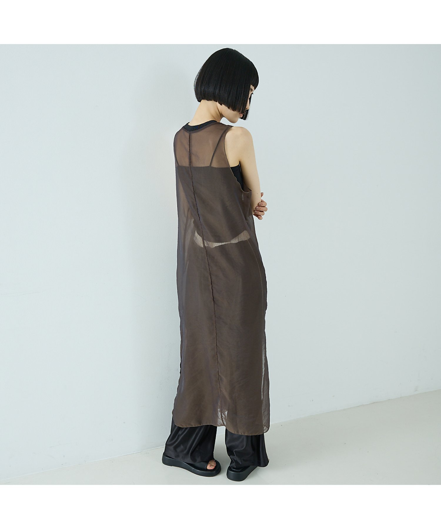 【ノミネ/NOMINE】のマルチWAY シアーシャーリング ワンピース(キャミワンピセット) インテリア・キッズ・メンズ・レディースファッション・服の通販 founy(ファウニー) 　ファッション　Fashion　レディースファッション　Fashion for Women　ワンピース　Dresses　キャミソールワンピース　Camisole Dresses　おすすめ　Recommended / Our Picks　キャミワンピース　Cami Dress, Slip Dress　ギャザー　Gathered, Ruffled　シアー　Sheer, See-Through　シャーリング　Shirring, Ruched　フロント　Front, Front Design　再入荷　Restock / Back in Stock　チャコールグレー|ID: prp329100004976041 ipo3291000000037300347