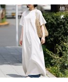 【ベイフロー/BAYFLOW】のWEB限定 機能性カットTシャツワンピース 大人の最旬トレンドファッション＆コーディネート founy(ファウニー) ファッション Fashion レディースファッション Fashion for Women ワンピース Dresses シャツワンピース / 1枚で着映えコーデ Shirt Dresses キャップ Cap, Baseball Cap 吸水 Absorbent, Quick-Dry サンダル Sandals, Summer Shoes ショルダー Shoulder, Shoulder Strap シンプル Simple, Minimal スニーカー Sneakers, Trainers ダメージ Distressed, Destroyed デニム Denim, Jeans Material ドロップ Drop Shoulder, Dropped Style バランス Balance, Style Balance パッチ Patch, Appliqué ファブリック Fabric, Textile ベーシック Basic, Essential ポケット Pocket, Pocket Detail マキシ Maxi, Full Length メッシュ Mesh, Net Fabric リラックス Relax, Relaxed Fit レギンス Leggings, Stretch Pants ワイド Wide, Wide Fit おすすめ Recommended / Our Picks 夏 Summer thumbnail オフホワイト|ID: prp329100004976094 ipo3291000000037300548