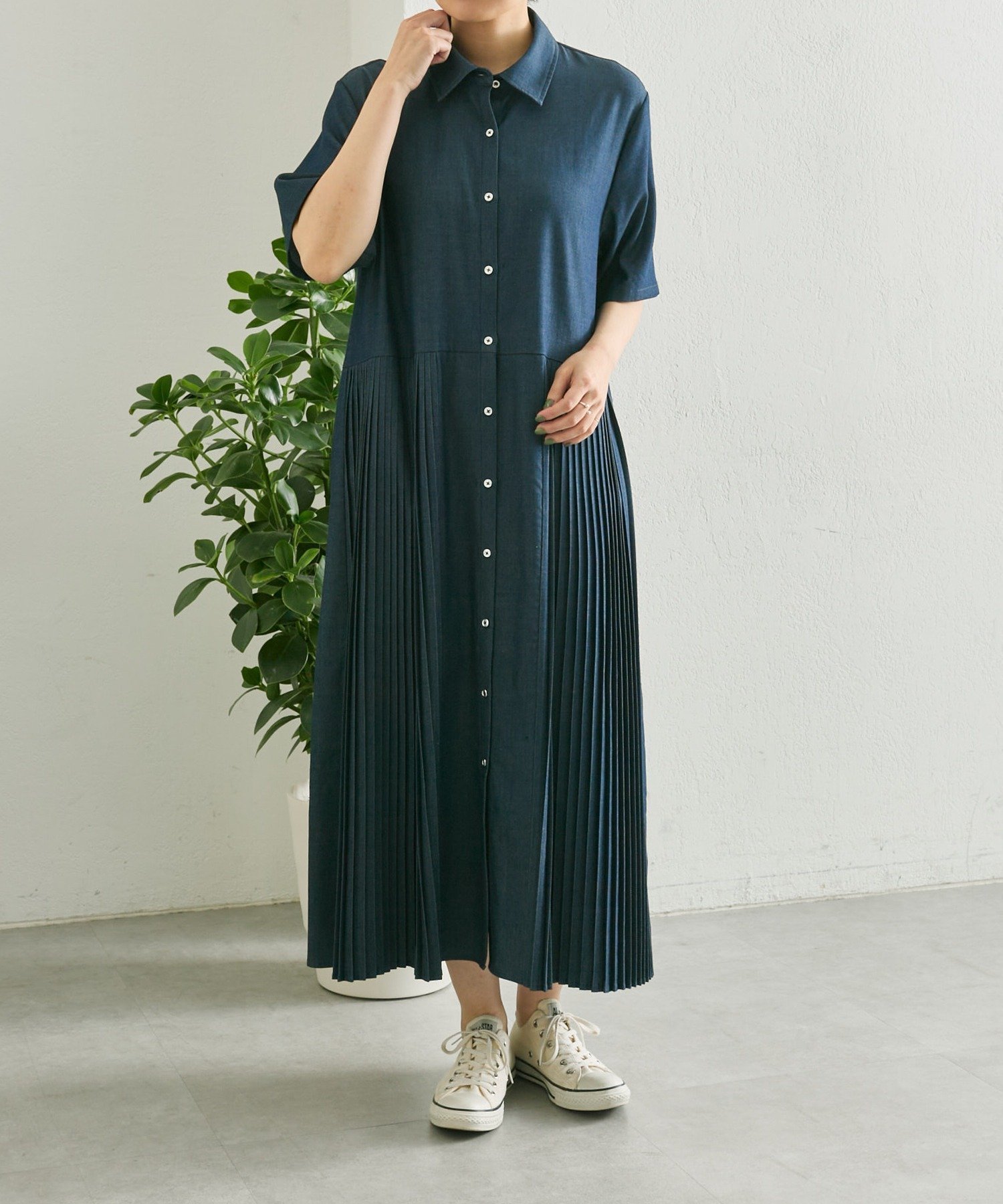 【イア パピヨネ/ear PAPILLONNER】のデニムプリーツワンピース【SUM1 STYLE】 インテリア・キッズ・メンズ・レディースファッション・服の通販 founy(ファウニー) 　ファッション　Fashion　レディースファッション　Fashion for Women　ワンピース　Dresses　カーディガン　Cardigan, Knitwear　デニム　Denim, Jeans Material　プリーツ　Pleats, Pleated　ポケット　Pocket, Pocket Detail　羽織　Haori, Light Jacket　おすすめ　Recommended / Our Picks　ブルー|ID: prp329100004976230 ipo3291000000037301086