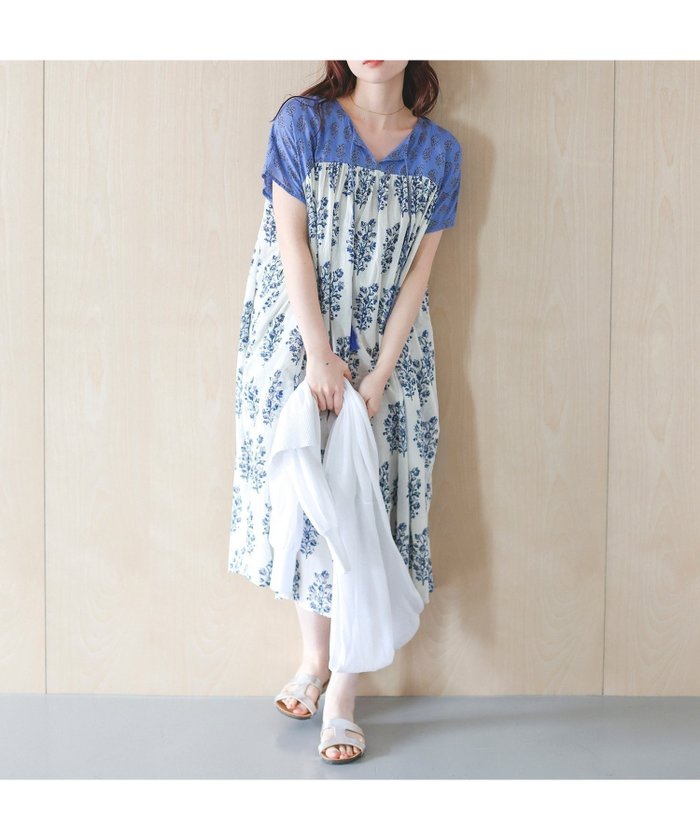 【ルクールブラン/le.coeur blanc】のFanakaボタニカル切替ワンピース インテリア・キッズ・メンズ・レディースファッション・服の通販 founy(ファウニー) https://founy.com/ ファッション Fashion レディースファッション Fashion for Women ワンピース Dresses おすすめ Recommended / Our Picks インド Indian Textile スキッパー Skipper, Open Collar ボタニカル Botanical, Floral Pattern リゾート Resort, Vacation Style リボン Ribbon, Bow リラックス Relax, Relaxed Fit 切替 Switching, Contrast Panel |ID: prp329100004976233 ipo3291000000037301095