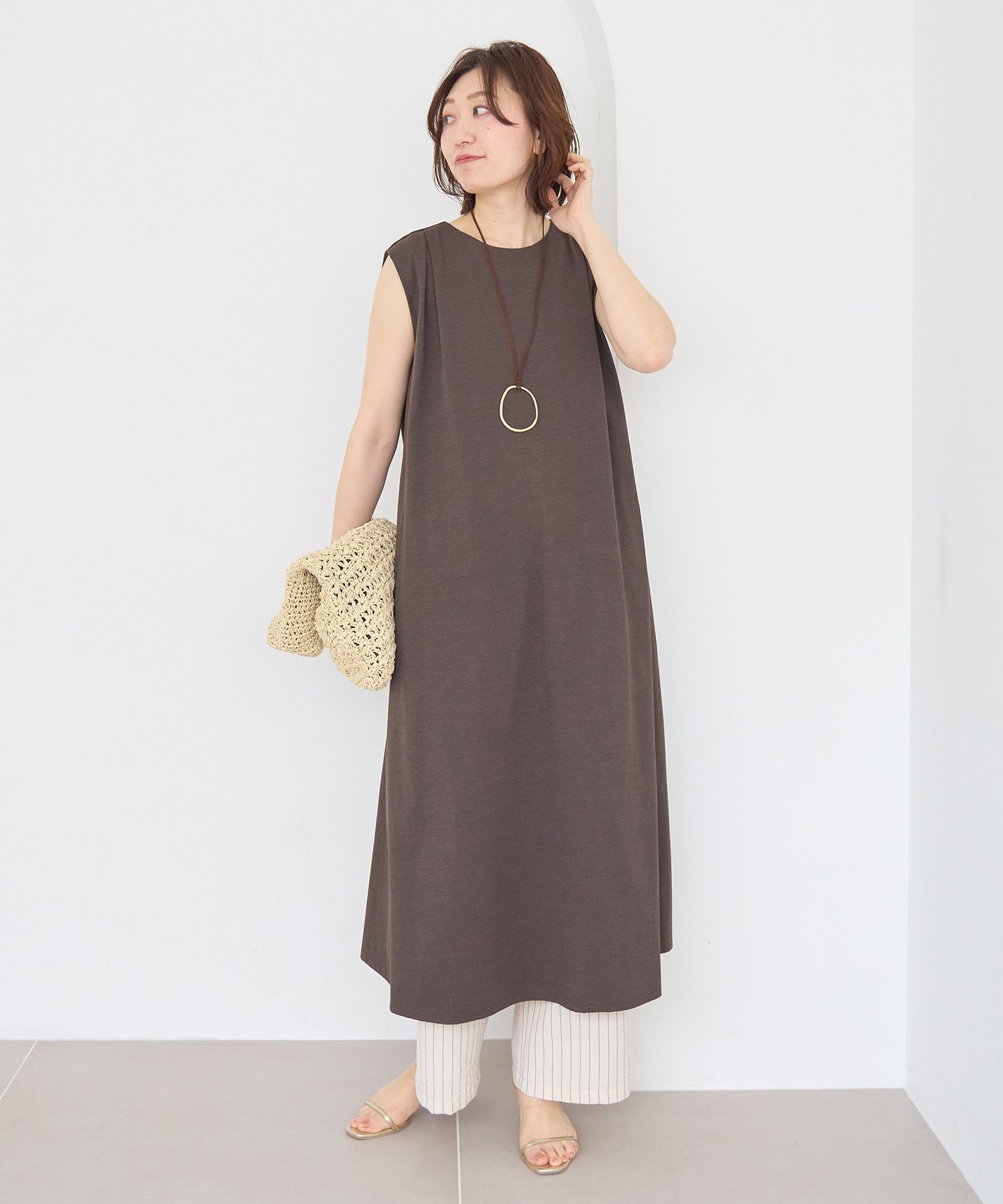 【ルクールブラン/le.coeur blanc】のノースリーブカットワンピース インテリア・キッズ・メンズ・レディースファッション・服の通販 founy(ファウニー) 　ファッション　Fashion　レディースファッション　Fashion for Women　ワンピース　Dresses　おすすめ　Recommended / Our Picks　ストレッチ　Stretch, Stretchy Fabric　スニーカー　Sneakers, Trainers　旅行　Travel　ブラウン|ID: prp329100004976235 ipo3291000000037301101