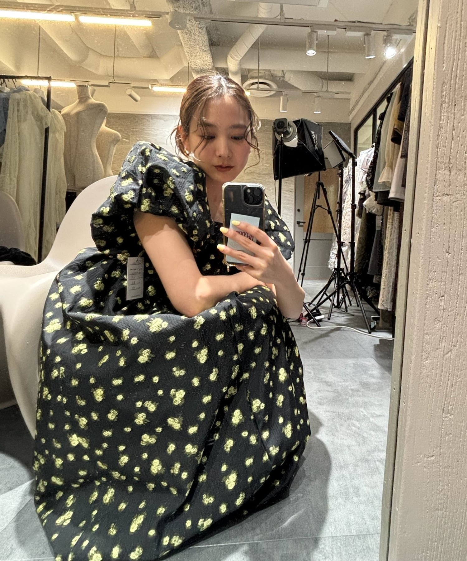【アンドレスド/ANDRESD】の結婚式・二次会対応 フラワージャガードドレス インテリア・キッズ・メンズ・レディースファッション・服の通販 founy(ファウニー) 　ファッション　Fashion　レディースファッション　Fashion for Women　ワンピース　Dresses　フォーマル・パーティードレス・結婚式用ドレス　Elegant & Casual Dresses　スリーブ　Sleeve, Long Sleeve / Short Sleeve　ドレス　Dress, One-Piece　ノースリーブ　Sleeveless, No-Sleeve　バランス　Balance, Style Balance　フォルム　Silhouette, Form　フラワー　Flower, Floral　リゾート　Resort, Vacation Style　おすすめ　Recommended / Our Picks　エレガント 上品　Elegant　セレモニー　Ceremony　結婚式　Wedding　披露宴　Wedding Reception　二次会　After Party　ブラックイエロー|ID: prp329100004976315 ipo3291000000037301381
