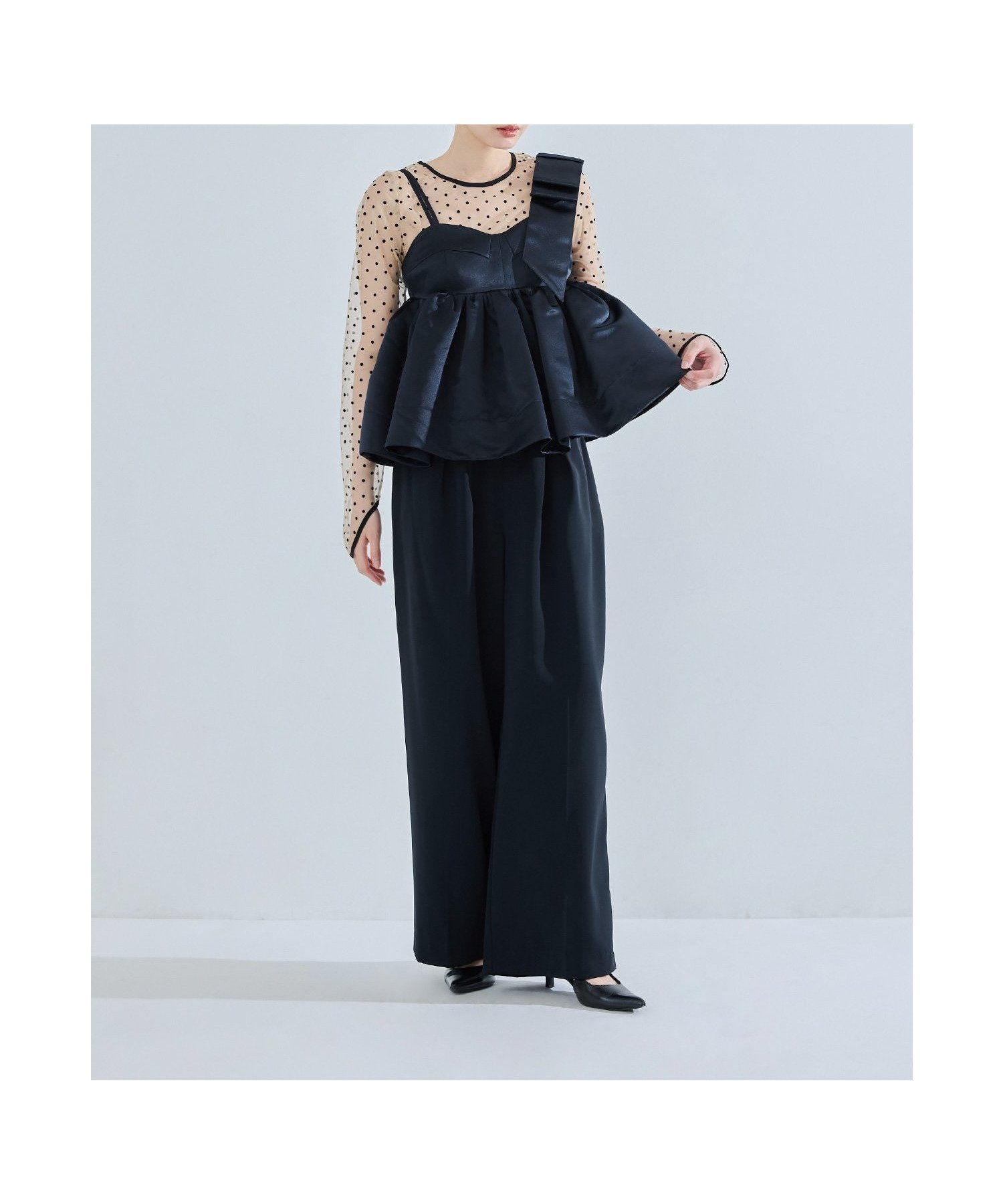 【ビーフラット/bflat】のアシンメトリーリボンセットアップ 2点セット セパレート パンツドレス 結婚式 成人式 インテリア・キッズ・メンズ・レディースファッション・服の通販 founy(ファウニー) 　ファッション　Fashion　レディースファッション　Fashion for Women　セットアップ　Matching Sets　レディースパンツ・ボトムス　Pants & Trousers / Bottoms　アシンメトリー　Asymmetrical Style　キャミ　Camisole, Cami Top　ショルダー　Shoulder, Shoulder Strap　セパレート　Separate, Two-Piece　ドレス　Dress, One-Piece　バランス　Balance, Style Balance　フロント　Front, Front Design　ペプラム　Peplum, Flared Hem　ポケット　Pocket, Pocket Detail　リボン　Ribbon, Bow　ワイド　Wide, Wide Fit　おすすめ　Recommended / Our Picks　セレモニー　Ceremony　結婚式　Wedding　披露宴　Wedding Reception　二次会　After Party　ネイビー|ID: prp329100004976318 ipo3291000000037301394