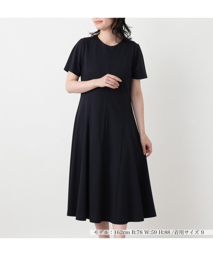 【レリアン/LEILIAN】のクルーネックフレアワンピース インテリア・キッズ・メンズ・レディースファッション・服の通販 founy(ファウニー) https://founy.com/ ファッション Fashion レディースファッション Fashion for Women ワンピース Dresses アンダー Underwear Essentials オケージョン Occasion Wear カッティング Cutting Detail シンプル Simple, Minimal スマート Smart, Elegant フレア Flare, Flared フロント Front, Front Design ポケット Pocket, Pocket Detail 夏 Summer |ID: prp329100004976356 ipo3291000000037301507