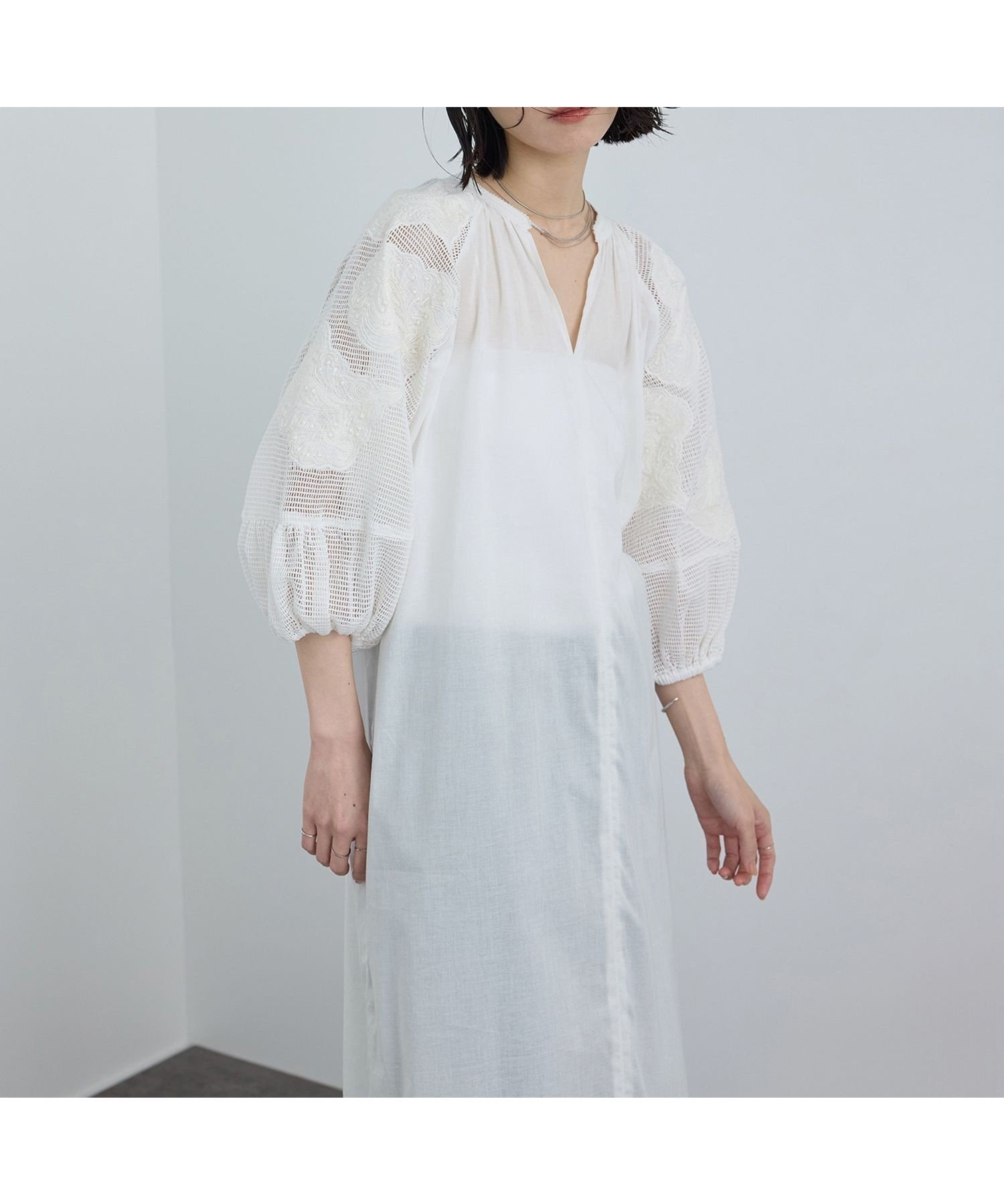 【サロン アダム エ ロペ/SALON adam et rope'】の【WEB限定】ネット刺繍レースワンピース 大人の最旬トレンドファッション＆コーディネート founy(ファウニー) 　ファッション　Fashion　レディースファッション　Fashion for Women　ワンピース　Dresses　インナー　Innerwear　ギャザー　Gathered, Ruffled　サンダル　Sandals, Summer Shoes　ストレート　Straight, Straight Cut　スリット　Slit, Slit Detail　デニム　Denim, Jeans Material　フェイス　Face, Facial Design　フラット　Flat, Flat Shoes　ペチコート　Petticoat, Underskirt　ポケット　Pocket, Pocket Detail　モチーフ　Motif, Design Theme　レース　Lace, Lace Fabric　おすすめ　Recommended / Our Picks　エレガント 上品　Elegant　 other-1|ID: prp329100004976368 ipo3291000000037301560