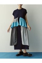 【ヘリンドットサイ/HeRIN.CYE】のSide frill pante dress 大人の最旬トレンドファッション＆コーディネート founy(ファウニー) ファッション Fashion レディースファッション Fashion for Women ワンピース Dresses フォーマル・パーティードレス・結婚式用ドレス Elegant & Casual Dresses おすすめ Recommended / Our Picks カットソー Cut and Sewn Top ドッキング Docking, Mixed Material フリル Frill, Ruffle thumbnail 柄NVY5|ID: prp329100004976370 ipo3291000000037301568