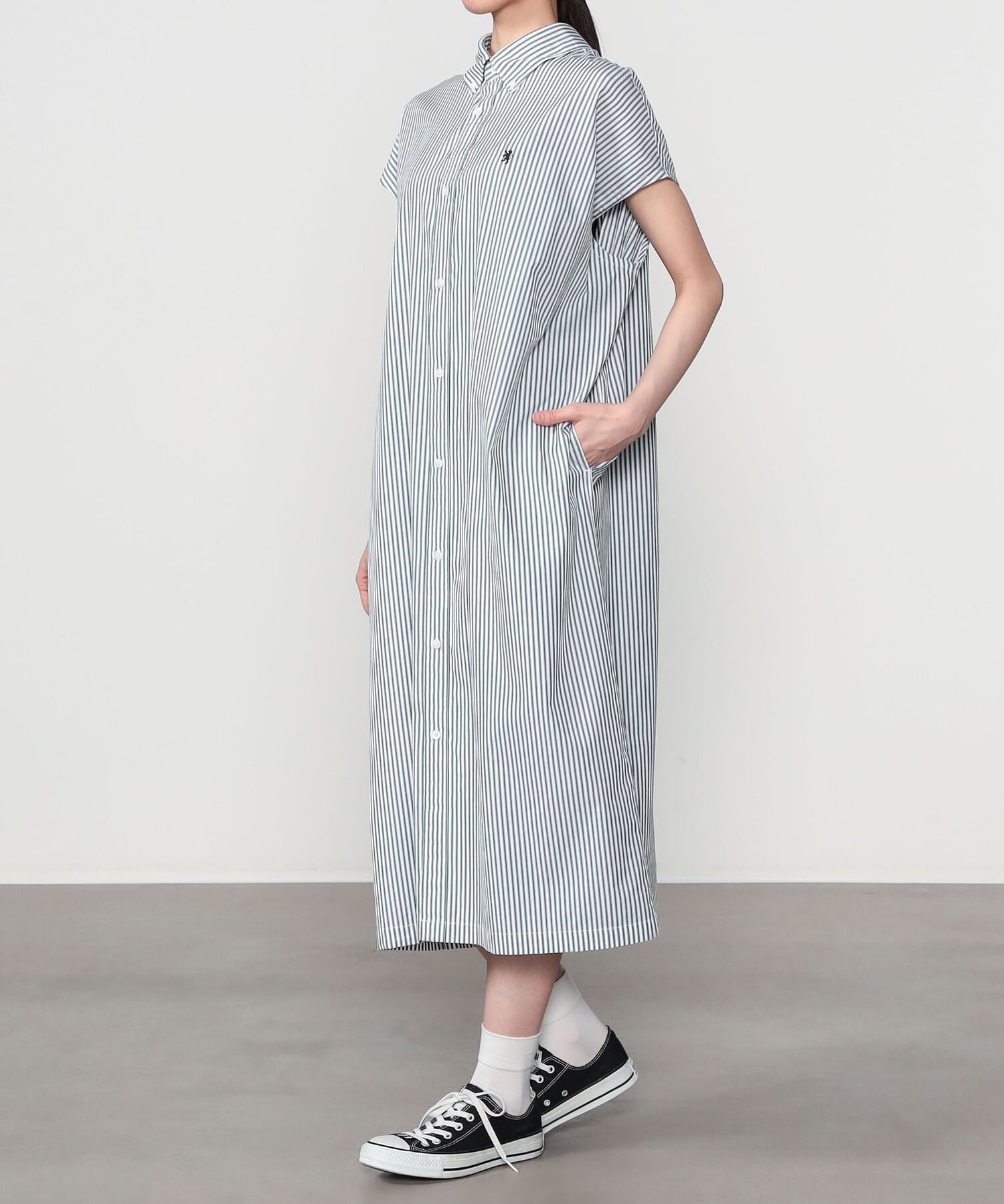 【ビショップ/Bshop】のコットン スリーブレス ボタンダウンシャツワンピース STRIPE WOMEN インテリア・キッズ・メンズ・レディースファッション・服の通販 founy(ファウニー) 　ファッション　Fashion　レディースファッション　Fashion for Women　ワンピース　Dresses　シャツワンピース / 1枚で着映えコーデ　Shirt Dresses　なめらか　Smooth, Silky Texture　ショーツ　Shorts, Short Pants　ストライプ　Stripe, Striped Pattern　スポーツ　Sports, Activewear　スリーブ　Sleeve, Long Sleeve / Short Sleeve　ダウン　Down, Puffer　フロント　Front, Front Design　無地　Plain, Solid Color　GREEN系1|ID: prp329100004976379 ipo3291000000037301599