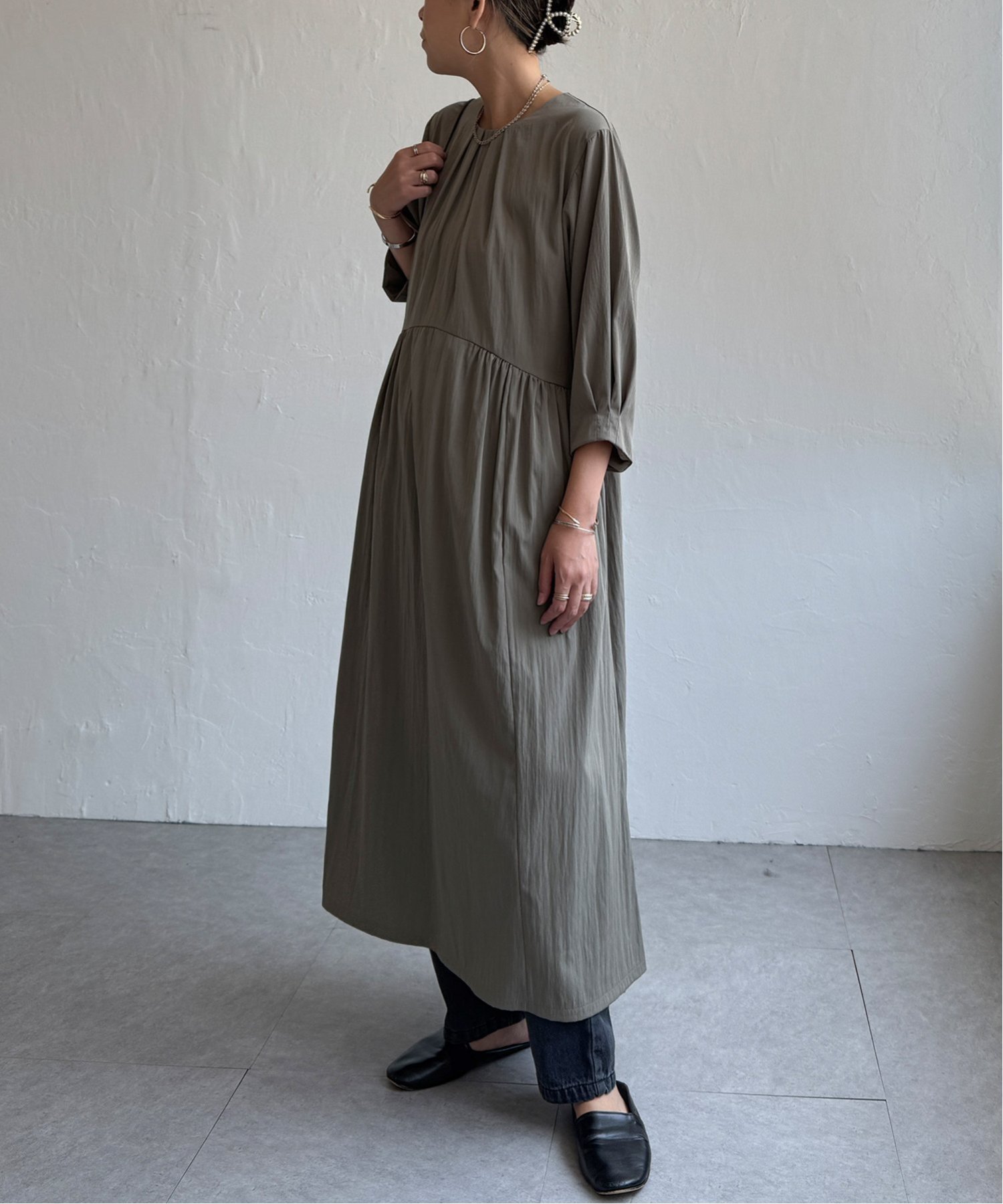 【エルビーシー/LBC】のタックフレアワンピース インテリア・キッズ・メンズ・レディースファッション・服の通販 founy(ファウニー) 　ファッション　Fashion　レディースファッション　Fashion for Women　ワンピース　Dresses　ギャザー　Gathered, Ruffled　スリーブ　Sleeve, Long Sleeve / Short Sleeve　バランス　Balance, Style Balance　ロング　Long, Long-Length　カーキ|ID: prp329100004976388 ipo3291000000037301637