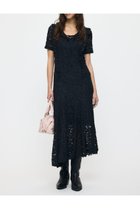 【マウジー/moussy】のCUT LACE ASYMMETRY ドレス 大人の最旬トレンドファッション＆コーディネート founy(ファウニー) ファッション Fashion レディースファッション Fashion for Women ワンピース Dresses フォーマル・パーティードレス・結婚式用ドレス Elegant & Casual Dresses おすすめ Recommended / Our Picks スリーブ Sleeve, Long Sleeve / Short Sleeve ドレス Dress, One-Piece ハーフ Half, Half-Length フリル Frill, Ruffle フロント Front, Front Design マーメイド Mermaid, Fishtail Silhouette レース Lace, Lace Fabric 人気 Popular, Best Seller 再入荷 Restock / Back in Stock thumbnail BLK|ID: prp329100004976405 ipo3291000000037301696