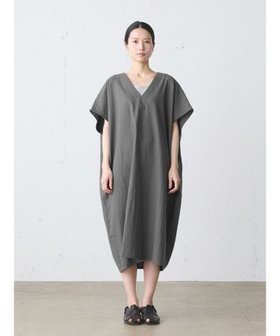 【マーコート/MARcourt】のMidiUmi C/Lワイドワンピース 大人の最旬トレンドファッション＆コーディネート founy(ファウニー) ファッション Fashion レディースファッション Fashion for Women ワンピース Dresses スリット Slit, Slit Detail スリーブ Sleeve, Long Sleeve / Short Sleeve タートルネック Turtleneck, High Neck フレンチ French, French Style ポケット Pocket, Pocket Detail リネン Linen, Linen Fabric ワイド Wide, Wide Fit 半袖 Short Sleeve, Half Sleeve 無地 Plain, Solid Color |ID:prp329100004976420