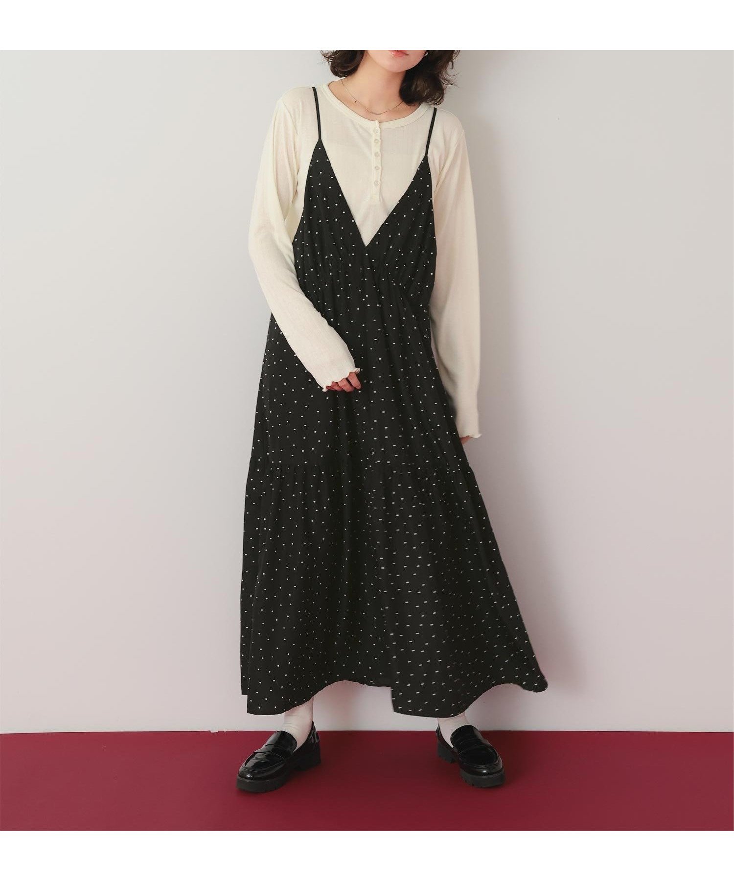 【ティティベイト/titivate】のVネックフレアシルエットキャミソールワンピース キャミワンピドット 無地 インテリア・キッズ・メンズ・レディースファッション・服の通販 founy(ファウニー) 　ファッション　Fashion　レディースファッション　Fashion for Women　ワンピース　Dresses　キャミソールワンピース　Camisole Dresses　アクセサリー　Fashion Accessories　ネップ　Nepp, Slub Yarn　フレア　Flare, Flared　無地　Plain, Solid Color　BK|ID: prp329100004976428 ipo3291000000037301789