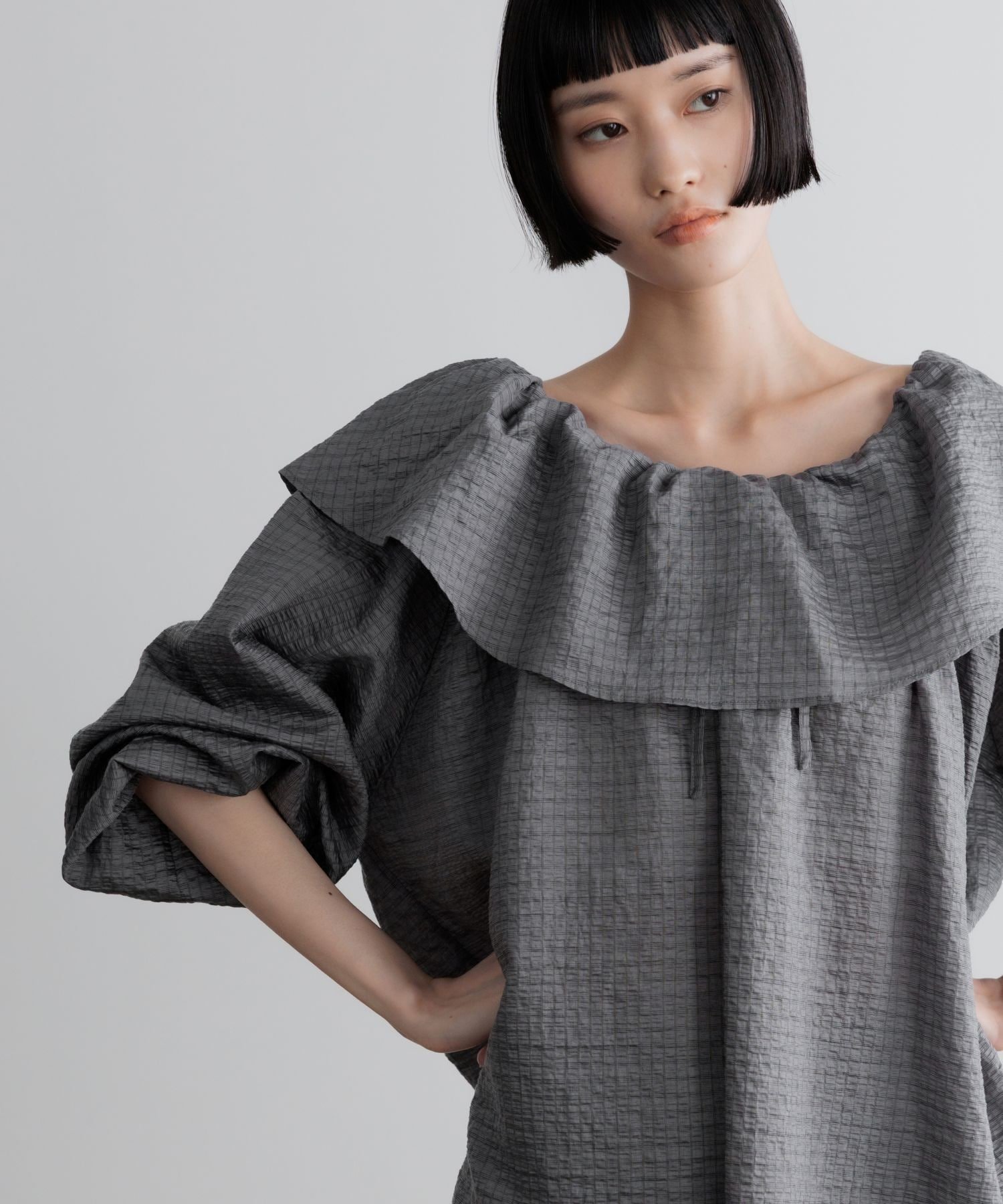 【ローリーズファーム/LOWRYS FARM】の2WAYチェックミニワンピース インテリア・キッズ・メンズ・レディースファッション・服の通販 founy(ファウニー) 　ファッション　Fashion　レディースファッション　Fashion for Women　ワンピース　Dresses　おすすめ　Recommended / Our Picks　キャミワンピース　Cami Dress, Slip Dress　シアー　Sheer, See-Through　ショート　Short, Short Length　チェック　Check, Plaid, Tartan　チュニック　Tunic, Long Top　テクスチャー　Texture, Textured Fabric　デニム　Denim, Jeans Material　バランス　Balance, Style Balance　フレア　Flare, Flared　ボトム　Bottoms, Lower Wear　ラップ　Wrap, Wrap Design　チャコールグレー18|ID: prp329100004976451 ipo3291000000037301875