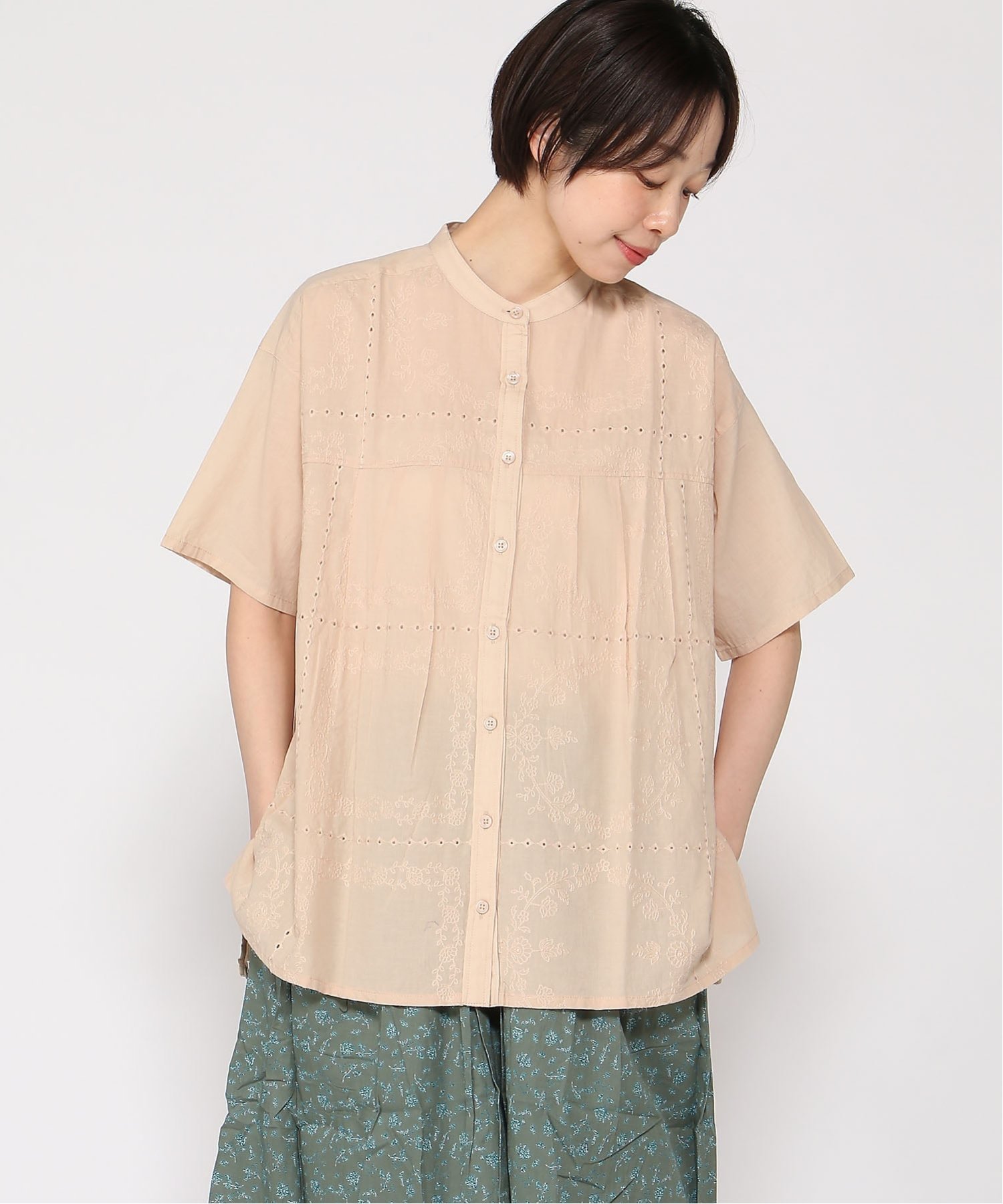 【クラウドナイン/cloudnine】のcloudnine/【2026 新作】シフリー刺繍が映える コットンチュニック 前開きナチュラルトップス 体型カバー インテリア・キッズ・メンズ・レディースファッション・服の通販 founy(ファウニー) 　ファッション　Fashion　レディースファッション　Fashion for Women　トップス・カットソー　Cut & Sew Tops　エンブロイダリー　Embroidery Design　チュニック　Tunic, Long Top　プリント　Print, Printed Pattern　03 ベージュ|ID: prp329100004976485 ipo3291000000037301997