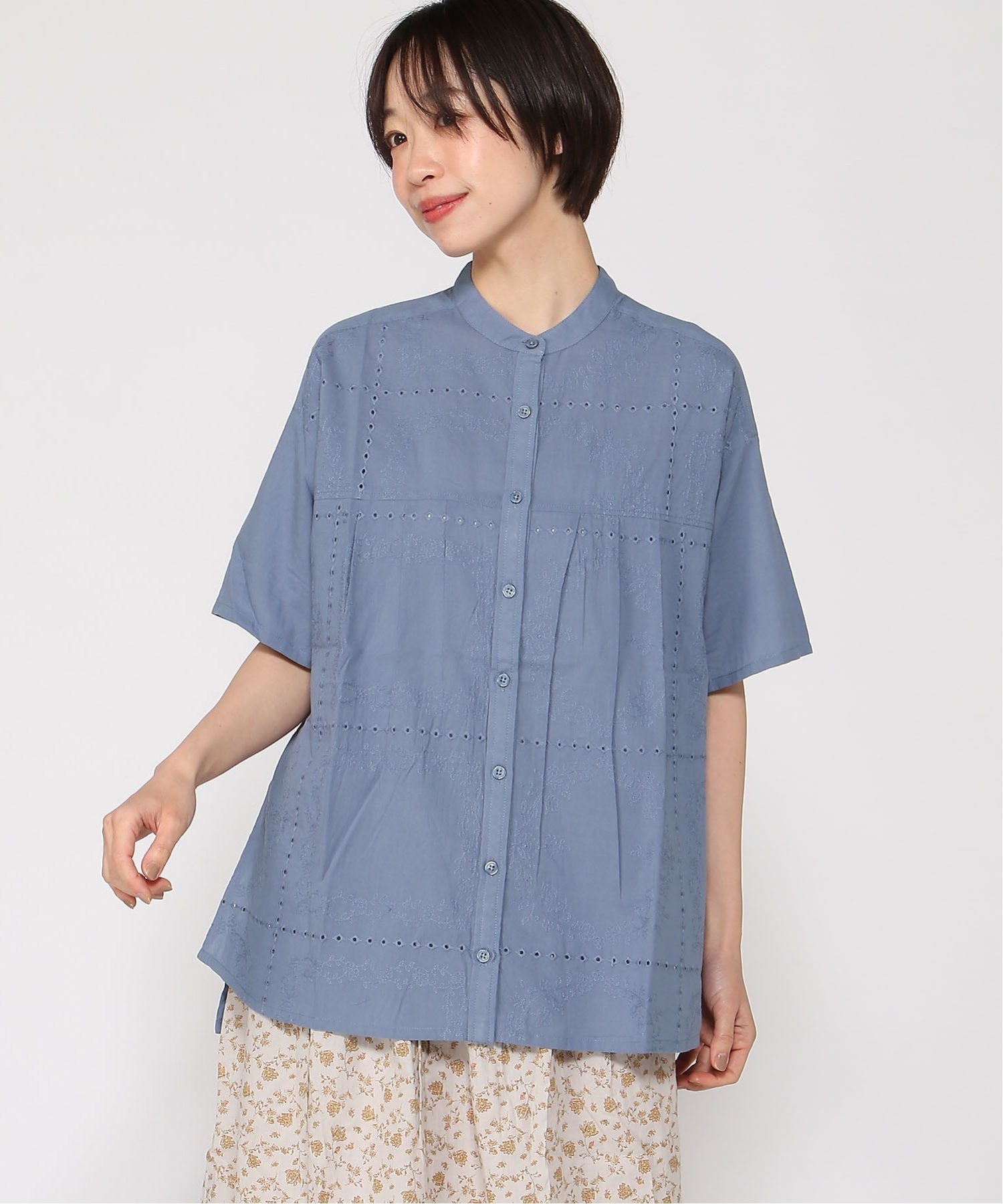 【クラウドナイン/cloudnine】のcloudnine/【2026 新作】シフリー刺繍が映える コットンチュニック 前開きナチュラルトップス 体型カバー インテリア・キッズ・メンズ・レディースファッション・服の通販 founy(ファウニー) 　ファッション　Fashion　レディースファッション　Fashion for Women　トップス・カットソー　Cut & Sew Tops　エンブロイダリー　Embroidery Design　チュニック　Tunic, Long Top　プリント　Print, Printed Pattern　80 ブルー|ID: prp329100004976485 ipo3291000000037301998