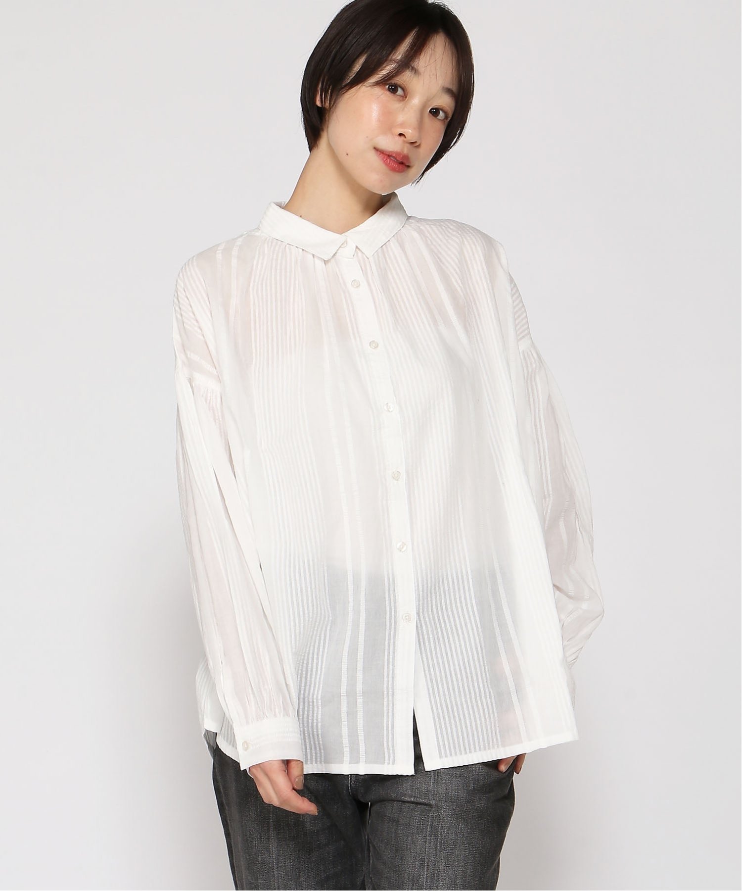 【クラウドナイン/cloudnine】のcloudnine/【2026 新作】コットンサッカーシャツチュニック 前開きナチュラルブラウス 春トップス 日よけ対策 インテリア・キッズ・メンズ・レディースファッション・服の通販 founy(ファウニー) 　ファッション　Fashion　レディースファッション　Fashion for Women　トップス・カットソー　Cut & Sew Tops　シャツ・ブラウス・オフィスカジュアル　Elegant Blouses & Button-Ups　オレンジ　Orange　サッカー　Seersucker, Summer Fabric　タンク　Tank Top, Sleeveless Top　フォルム　Silhouette, Form　春　Spring　01 ホワイト|ID: prp329100004976487 ipo3291000000037302004