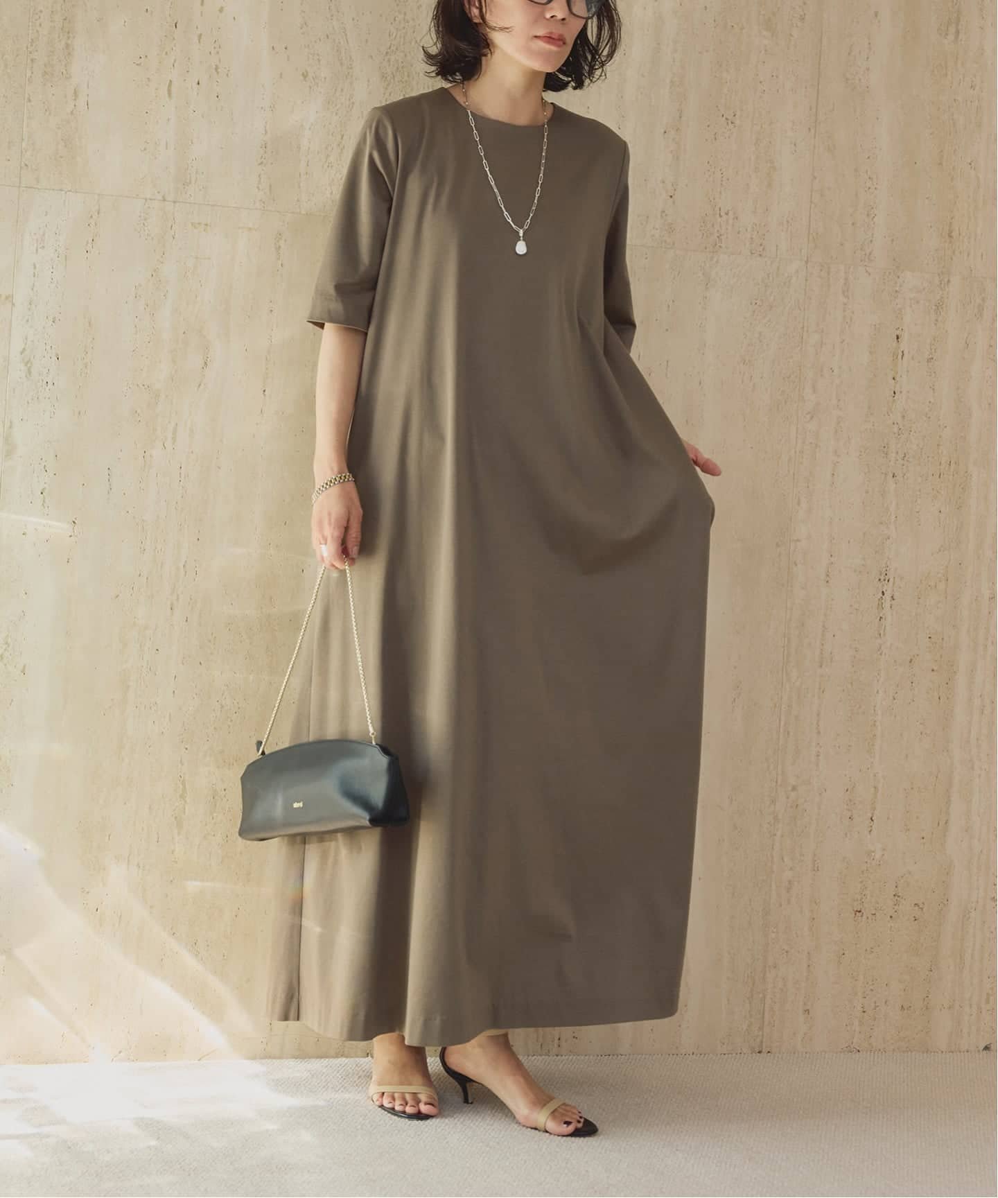【ヴェルメイユ パー イエナ/VERMEIL par iena】のSmooth マキシワンピース インテリア・キッズ・メンズ・レディースファッション・服の通販 founy(ファウニー) 　ファッション　Fashion　レディースファッション　Fashion for Women　ワンピース　Dresses　マキシ丈ワンピース・ロングドレス　Maxi Dresses / Long One-Pieces　2026年　2026　2026春夏・S/S　Spring/Summer 2026 SS26　アクセサリー　Fashion Accessories　ジャケット　Jacket, Outerwear　スカーフ　Scarf, Neckwear　ドレス　Dress, One-Piece　バランス　Balance, Style Balance　マキシ　Maxi, Full Length　ラグジュアリー　Luxury, Elegant　エレガント 上品　Elegant　カーキ|ID: prp329100004976525 ipo3291000000037302127