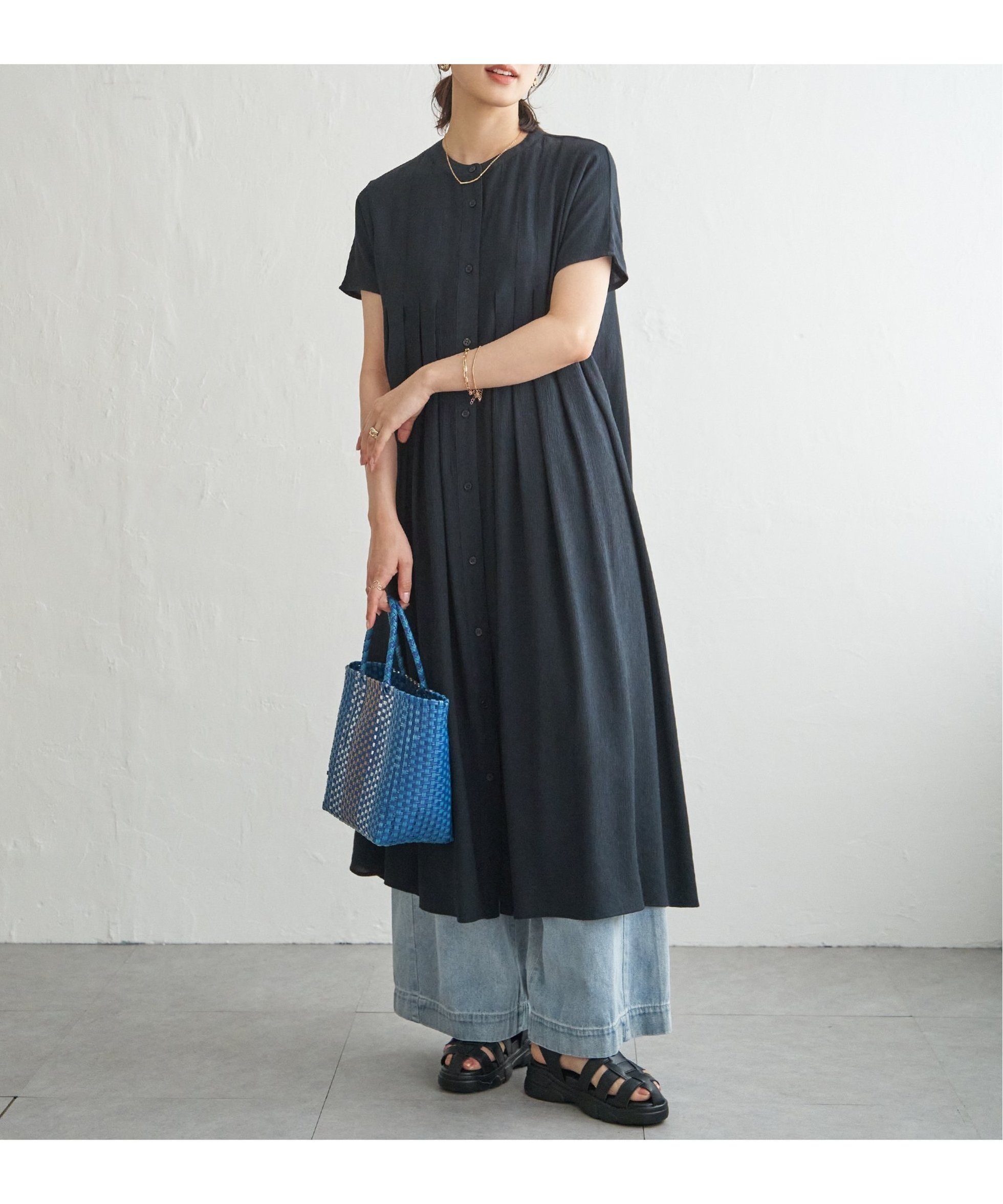 【イッカ/ikka】のウェストギャザーシャツワンピース インテリア・キッズ・メンズ・レディースファッション・服の通販 founy(ファウニー) 　ファッション　Fashion　レディースファッション　Fashion for Women　ワンピース　Dresses　シャツワンピース / 1枚で着映えコーデ　Shirt Dresses　ギャザー　Gathered, Ruffled　ドレープ　Drape, Draping Fabric　フロント　Front, Front Design　ネイビーブルー|ID: prp329100004976527 ipo3291000000037302134