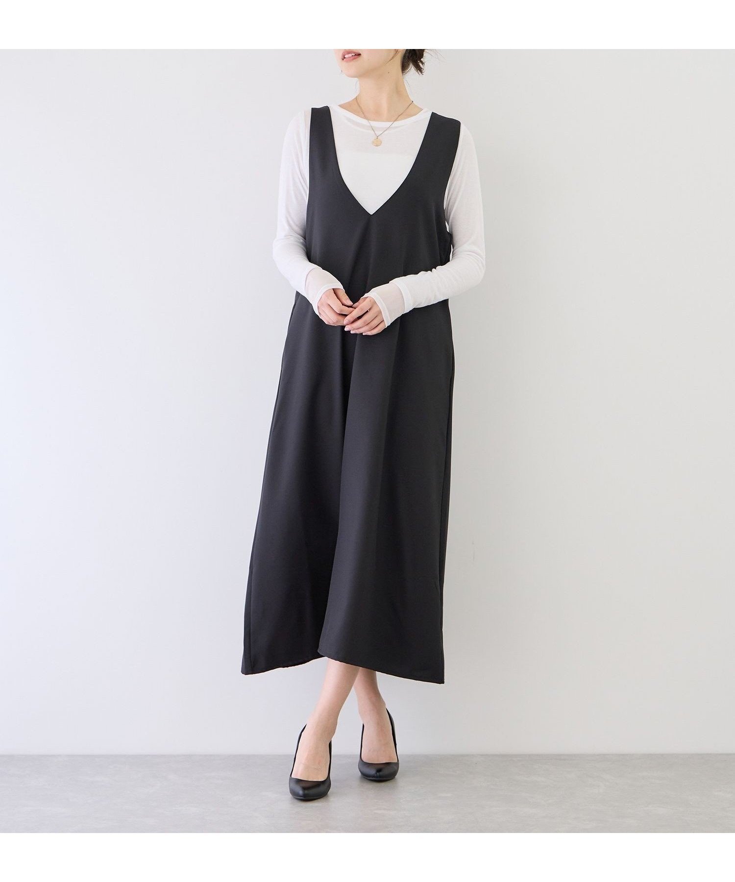 【ジャイロ/JAYRO】のバックデザインワンピース インテリア・キッズ・メンズ・レディースファッション・服の通販 founy(ファウニー) 　ファッション　Fashion　レディースファッション　Fashion for Women　ワンピース　Dresses　インナー　Innerwear　カッティング　Cutting Detail　軽量　Lightweight, Ultra Light　シンプル　Simple, Minimal　ストレッチ　Stretch, Stretchy Fabric　スニーカー　Sneakers, Trainers　タンク　Tank Top, Sleeveless Top　フロント　Front, Front Design　ポケット　Pocket, Pocket Detail　ラップ　Wrap, Wrap Design　リラックス　Relax, Relaxed Fit　ロング　Long, Long-Length　A/W・秋冬　Autumn/Winter　S/S・春夏　SS, Spring/Summer, Warm Season　夏　Summer　ブラック(01)|ID: prp329100004976535 ipo3291000000037302165