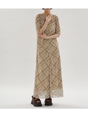 【エミ/emmi】のシアーメッシュチェックワンピース 大人の最旬トレンドファッション＆コーディネート founy(ファウニー) ファッション Fashion レディースファッション Fashion for Women ワンピース Dresses ギャザー Gathered, Ruffled スマート Smart, Elegant チェック Check, Plaid, Tartan フィット Fit, Slim Fit プリント Print, Printed Pattern ペチコート Petticoat, Underskirt メッシュ Mesh, Net Fabric |ID:prp329100004976596