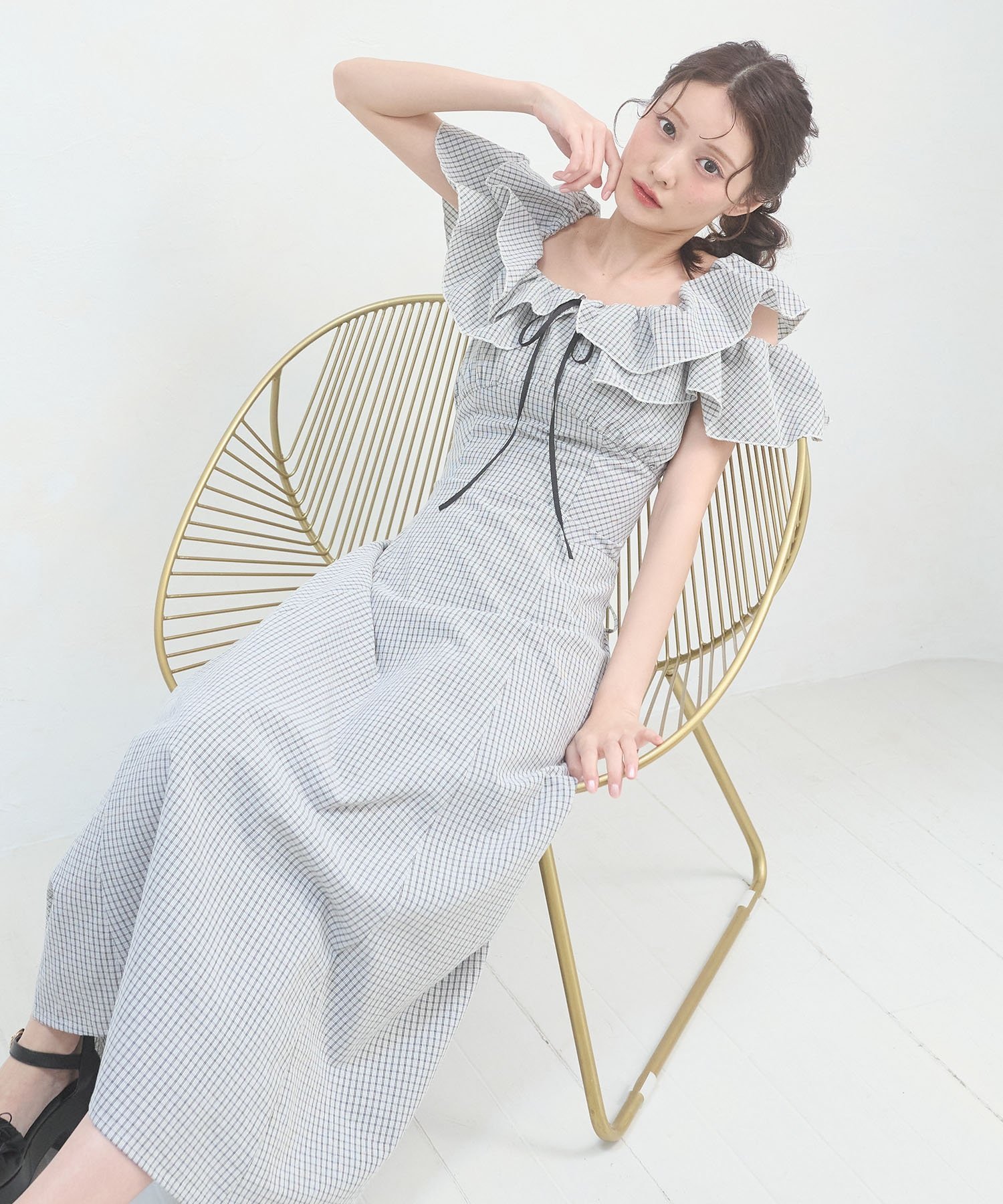 【マジェスティック レゴン/MAJESTIC LEGON】のマルチway配色リボンフリルワンピ インテリア・キッズ・メンズ・レディースファッション・服の通販 founy(ファウニー) 　ファッション　Fashion　レディースファッション　Fashion for Women　ワンピース　Dresses　ダウン　Down, Puffer　再入荷　Restock / Back in Stock　グレー柄|ID: prp329100004976616 ipo3291000000037302441