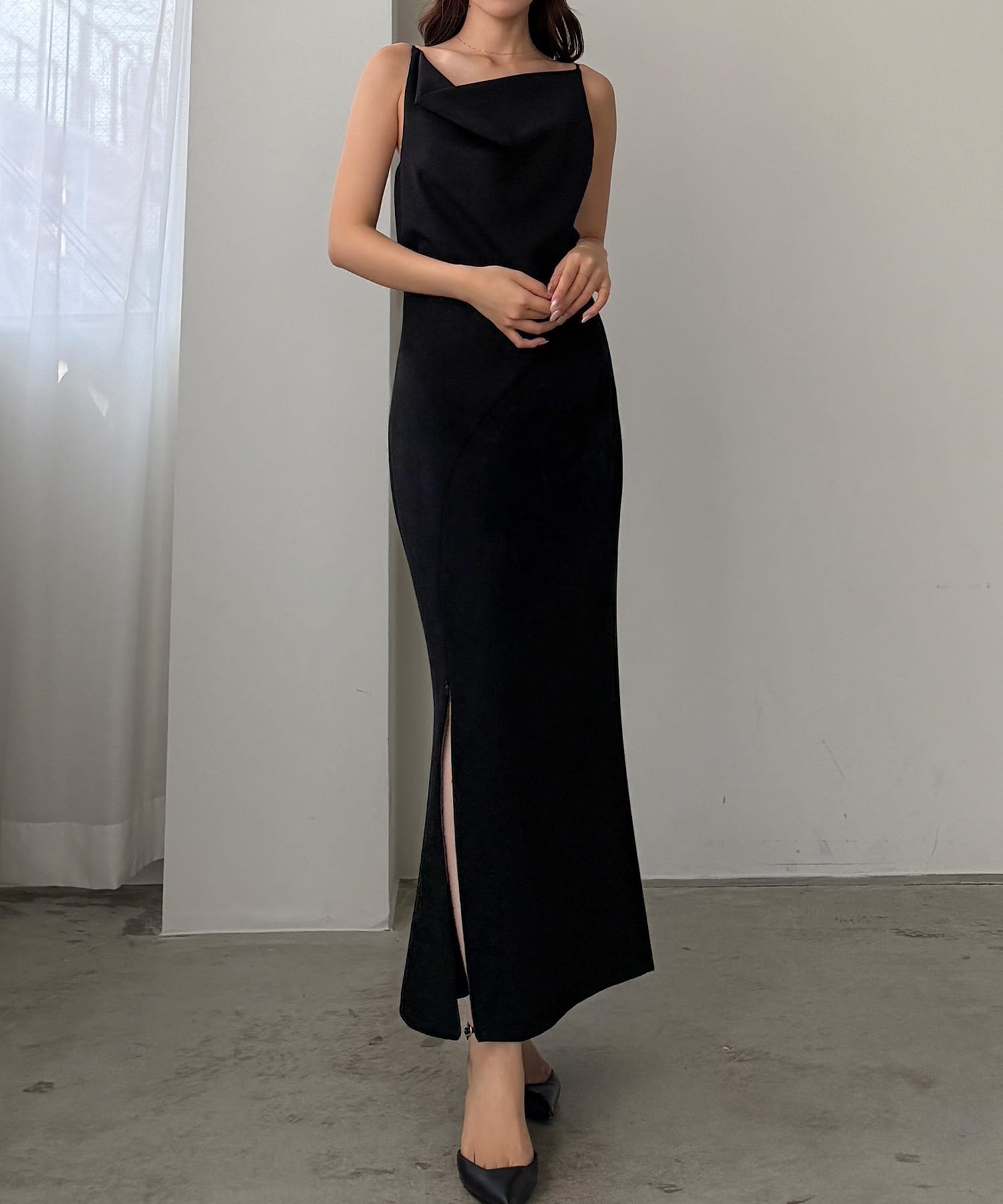 【ジュノア/JUNOAH】のLouere ドレープ前ファスナースリットキャミワンピース【一部ぺチスカートセット】 インテリア・キッズ・メンズ・レディースファッション・服の通販 founy(ファウニー) 　ファッション　Fashion　レディースファッション　Fashion for Women　スカート　Skirts　ドレープ　Drape, Draping Fabric　ブラック|ID: prp329100004976673 ipo3291000000037302628
