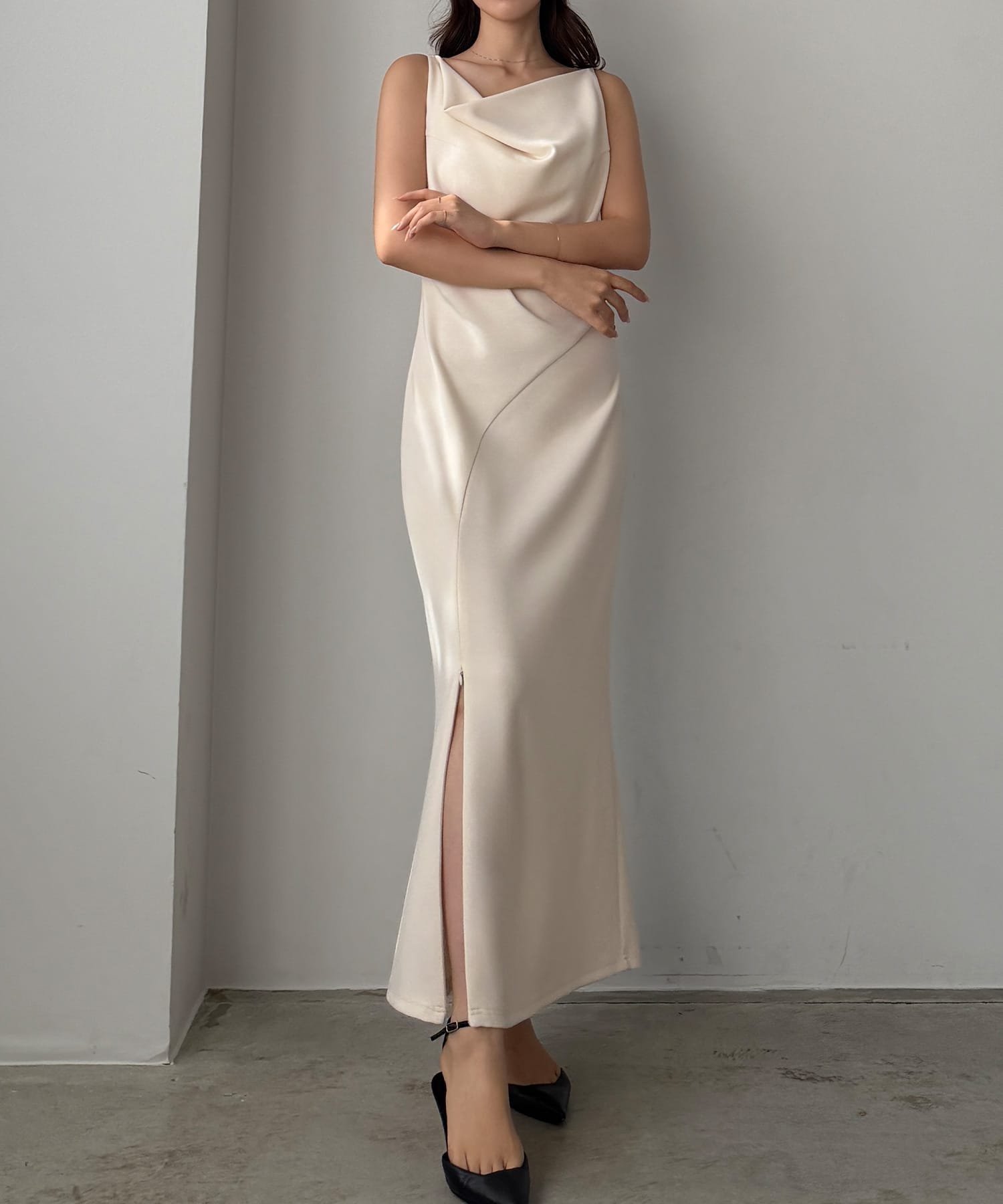 【ジュノア/JUNOAH】のLouere ドレープ前ファスナースリットキャミワンピース【一部ぺチスカートセット】 インテリア・キッズ・メンズ・レディースファッション・服の通販 founy(ファウニー) 　ファッション　Fashion　レディースファッション　Fashion for Women　スカート　Skirts　ドレープ　Drape, Draping Fabric　アイボリー|ID: prp329100004976673 ipo3291000000037302630