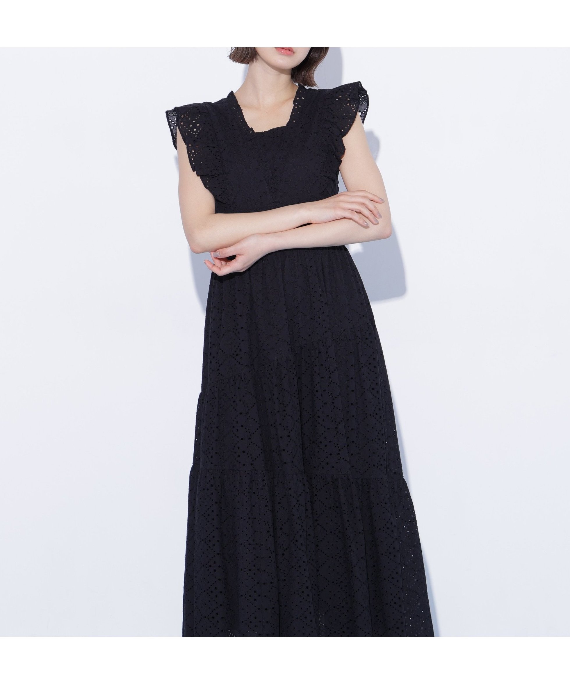 【ジルバイジルスチュアート/JILL by JILLSTUART】のカットワークティアードワンピース インテリア・キッズ・メンズ・レディースファッション・服の通販 founy(ファウニー) 　ファッション　Fashion　レディースファッション　Fashion for Women　ワンピース　Dresses　おすすめ　Recommended / Our Picks　スマート　Smart, Elegant　ワーク　Workwear, Utility Style　人気　Popular, Best Seller　ブラック|ID: prp329100004976683 ipo3291000000037302678