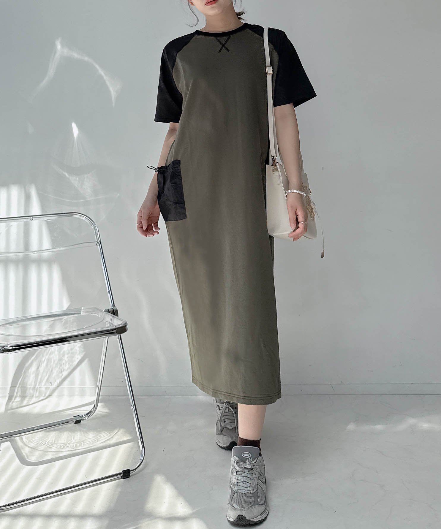 【アズノウアズ プラス/AS KNOW AS plus】の0『ゆったりサイズ』『体系カバー』ポケット付き ラグランTシャツワンピース インテリア・キッズ・メンズ・レディースファッション・服の通販 founy(ファウニー) 　ファッション　Fashion　レディースファッション　Fashion for Women　ワンピース　Dresses　シャツワンピース / 1枚で着映えコーデ　Shirt Dresses　シンプル　Simple, Minimal　ポケット　Pocket, Pocket Detail　再入荷　Restock / Back in Stock　カーキ|ID: prp329100004976780 ipo3291000000037302998