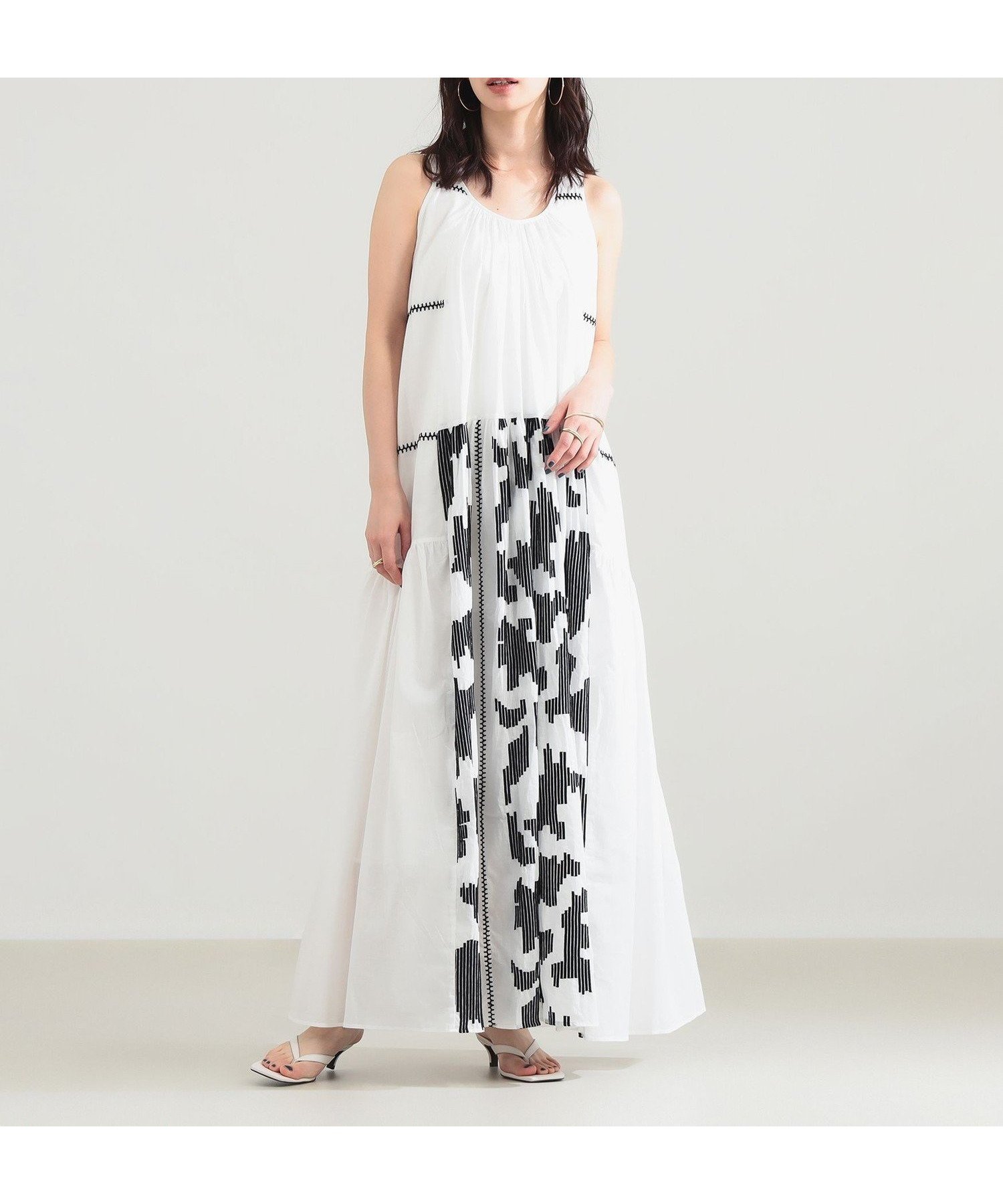 【デミルクス ビームス/Demi-Luxe BEAMS】のDevotion TWINS / ZAHARA ノースリーブ ドレス インテリア・キッズ・メンズ・レディースファッション・服の通販 founy(ファウニー) 　ファッション　Fashion　レディースファッション　Fashion for Women　トップス・カットソー　Cut & Sew Tops　キャミソール&ノースリーブ　Camisoles & Sleeveless Tops　ワンピース　Dresses　フォーマル・パーティードレス・結婚式用ドレス　Elegant & Casual Dresses　エスニック　Ethnic Style　ギャザー　Gathered, Ruffled　シューズ　Shoes, Footwear　ドレス　Dress, One-Piece　ドレープ　Drape, Draping Fabric　ノースリーブ　Sleeveless, No-Sleeve　フロント　Front, Front Design　リゾート　Resort, Vacation Style　リボン　Ribbon, Bow　リラックス　Relax, Relaxed Fit　WHITE|ID: prp329100004976788 ipo3291000000037303020