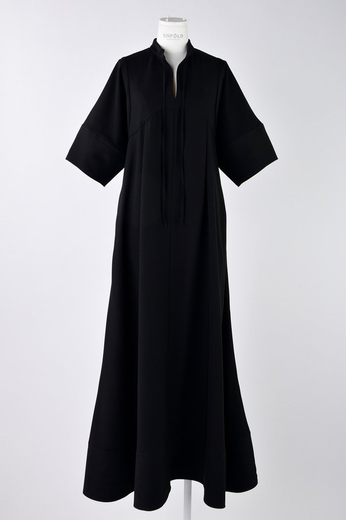 【エンフォルド/ENFOLD】のV-NECK DRESS インテリア・キッズ・メンズ・レディースファッション・服の通販 founy(ファウニー) https://founy.com/ ファッション Fashion レディースファッション Fashion for Women トップス・カットソー Cut & Sew Tops Vネックトップス V-Neck Tops / V-Cut Neckline Shirts ワンピース Dresses フォーマル・パーティードレス・結婚式用ドレス Elegant & Casual Dresses サマー Summer, Summer Style サンダル Sandals, Summer Shoes ドレス Dress, One-Piece フェミニン Feminine, Girly |ID: prp329100004976805 ipo3291000000037303074