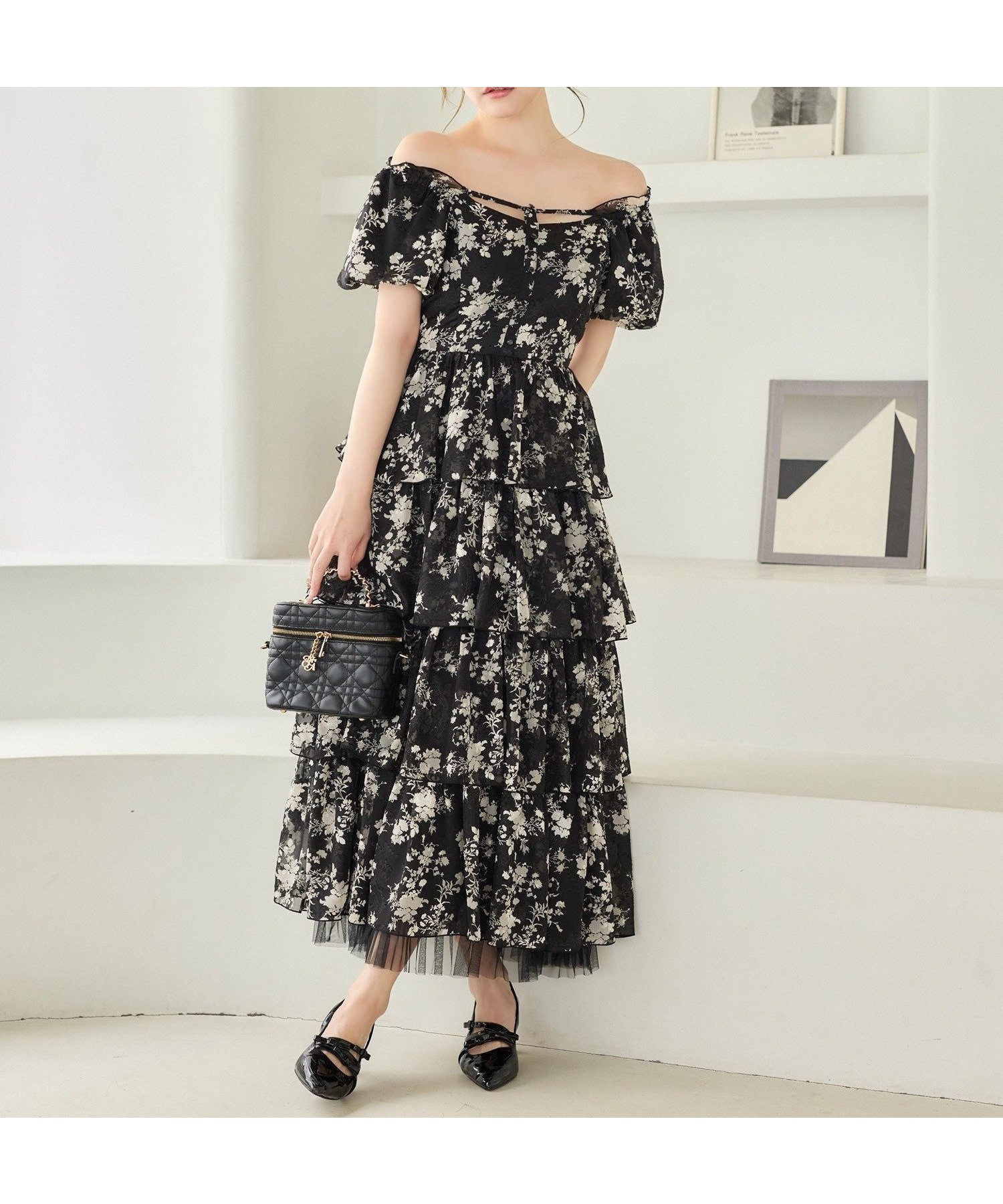 【ナイスクラップ/NICE CLAUP】の【Black Ribbon Collection】バックリボンティアードワンピ インテリア・キッズ・メンズ・レディースファッション・服の通販 founy(ファウニー) 　ファッション　Fashion　レディースファッション　Fashion for Women　ワンピース　Dresses　2026年　2026　2026春夏・S/S　Spring/Summer 2026 SS26　おすすめ　Recommended / Our Picks　カーディガン　Cardigan, Knitwear　サンダル　Sandals, Summer Shoes　ショート　Short, Short Length　スニーカー　Sneakers, Trainers　スリーブ　Sleeve, Long Sleeve / Short Sleeve　バランス　Balance, Style Balance　フェミニン　Feminine, Girly　ミュール　Mule, Backless Shoes　リボン　Ribbon, Bow　夏　Summer　春　Spring　S/S・春夏　SS, Spring/Summer, Warm Season　その他|ID: prp329100004976828 ipo3291000000037303156