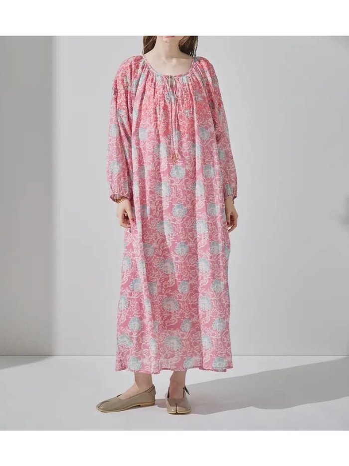 【ヴァン/Vin】のブロックプリント刺繍ワンピース インテリア・キッズ・メンズ・レディースファッション・服の通販 founy(ファウニー) https://founy.com/ ファッション Fashion レディースファッション Fashion for Women ワンピース Dresses おすすめ Recommended / Our Picks インナー Innerwear ギャザー Gathered, Ruffled クラシカル Classical, Vintage-Inspired デニム Denim, Jeans Material ドレス Dress, One-Piece ブロック Block, Solid Block Pattern プリント Print, Printed Pattern ペチコート Petticoat, Underskirt リボン Ribbon, Bow |ID: prp329100004976845 ipo3291000000037303221