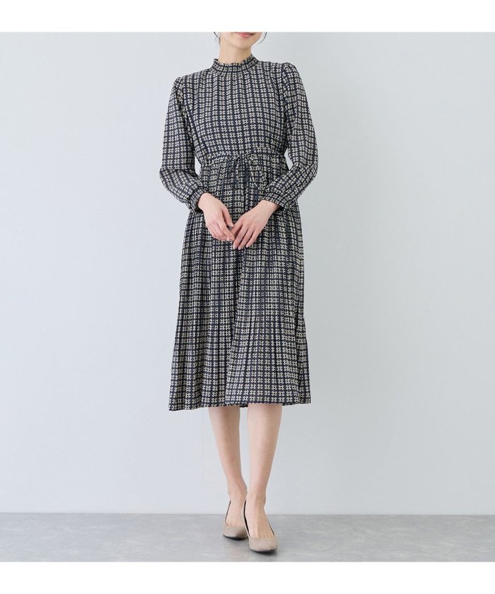 【ジャイロ/JAYRO】のプリーツ切替ワンピース インテリア・キッズ・メンズ・レディースファッション・服の通販 founy(ファウニー) https://founy.com/ ファッション Fashion レディースファッション Fashion for Women ワンピース Dresses カーディガン Cardigan, Knitwear 切替 Switching, Contrast Panel シャーリング Shirring, Ruched シューズ Shoes, Footwear ジャケット Jacket, Outerwear ダウン Down, Puffer フラット Flat, Flat Shoes プリーツ Pleats, Pleated ポケット Pocket, Pocket Detail エレガント 上品 Elegant ビジネス 仕事 通勤 Business / Work / Commuting |ID: prp329100004976855 ipo3291000000037303258