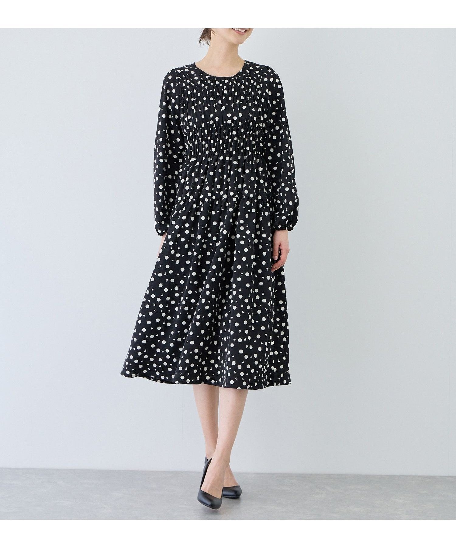 【ジャイロ/JAYRO】のフロントデザインワンピース インテリア・キッズ・メンズ・レディースファッション・服の通販 founy(ファウニー) 　ファッション　Fashion　レディースファッション　Fashion for Women　ワンピース　Dresses　カーディガン　Cardigan, Knitwear　シャーリング　Shirring, Ruched　シューズ　Shoes, Footwear　シンプル　Simple, Minimal　ジャケット　Jacket, Outerwear　ダウン　Down, Puffer　ドット　Polka Dot, Dot Pattern　パターン　Pattern, Design Print　フィット　Fit, Slim Fit　フラット　Flat, Flat Shoes　フロント　Front, Front Design　ポケット　Pocket, Pocket Detail　モダン　Modern, Contemporary　ランダム　Random, Irregular　おすすめ　Recommended / Our Picks　ブラック系(04)|ID: prp329100004976856 ipo3291000000037303265