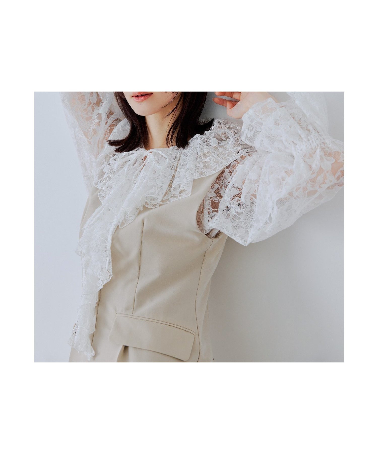 【ビーフラット/bflat】のレースラッフルオールインワンドレス 2点セット パンツドレス セットアップ 結婚式 インテリア・キッズ・メンズ・レディースファッション・服の通販 founy(ファウニー) 　ファッション　Fashion　レディースファッション　Fashion for Women　セットアップ　Matching Sets　レディースパンツ・ボトムス　Pants & Trousers / Bottoms　スリーブ　Sleeve, Long Sleeve / Short Sleeve　セットアップ　Set-Up, Coordinated Outfit　ドレス　Dress, One-Piece　フラップ　Flap, Flap Pocket　フレア　Flare, Flared　フロント　Front, Front Design　ポケット　Pocket, Pocket Detail　ラッフル　Ruffle, Frill　レース　Lace, Lace Fabric　おすすめ　Recommended / Our Picks　エレガント 上品　Elegant　セレモニー　Ceremony　結婚式　Wedding　披露宴　Wedding Reception　二次会　After Party　ベージュ|ID: prp329100004976857 ipo3291000000037303268